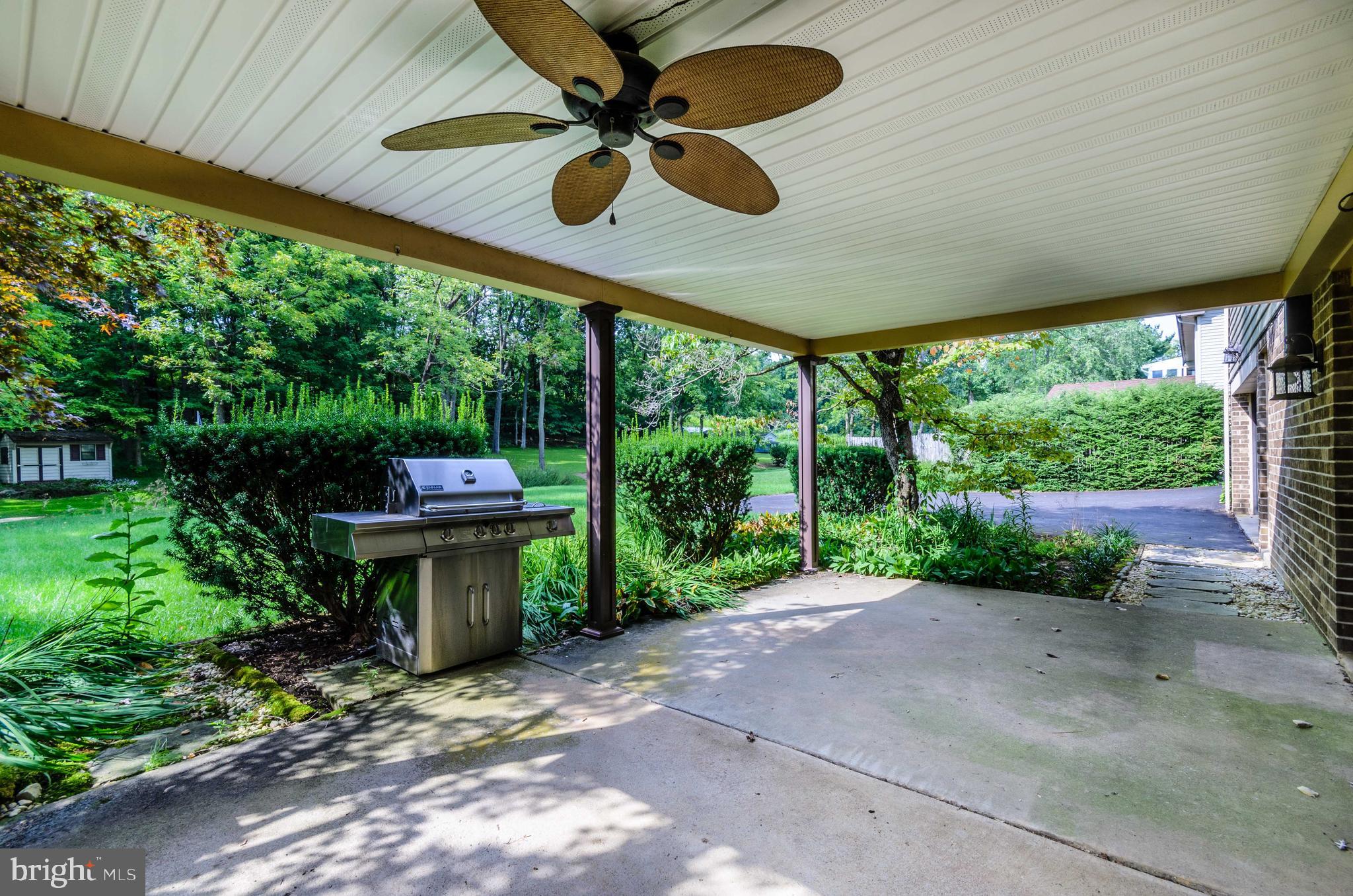 ARLINGTON PARK - Residential