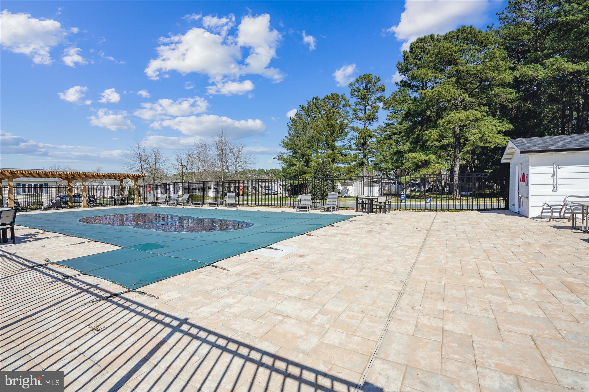 HYDE PARK - Residential