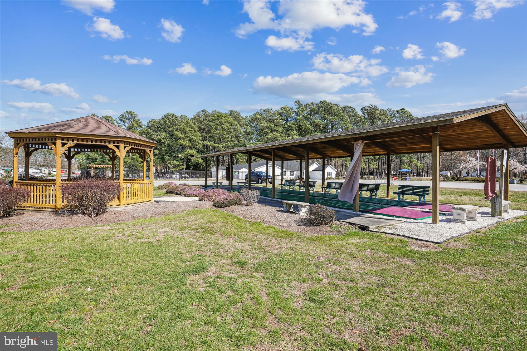 HYDE PARK - Residential