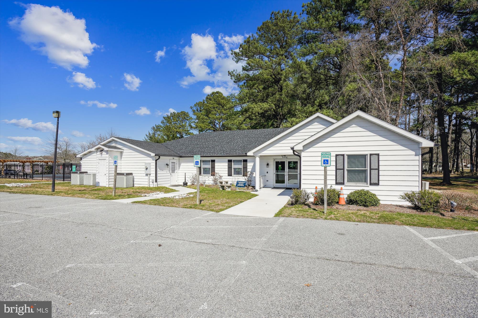 HYDE PARK - Residential