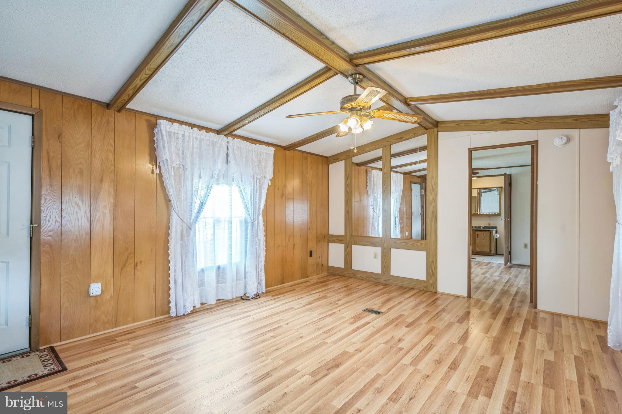 HYDE PARK - Residential