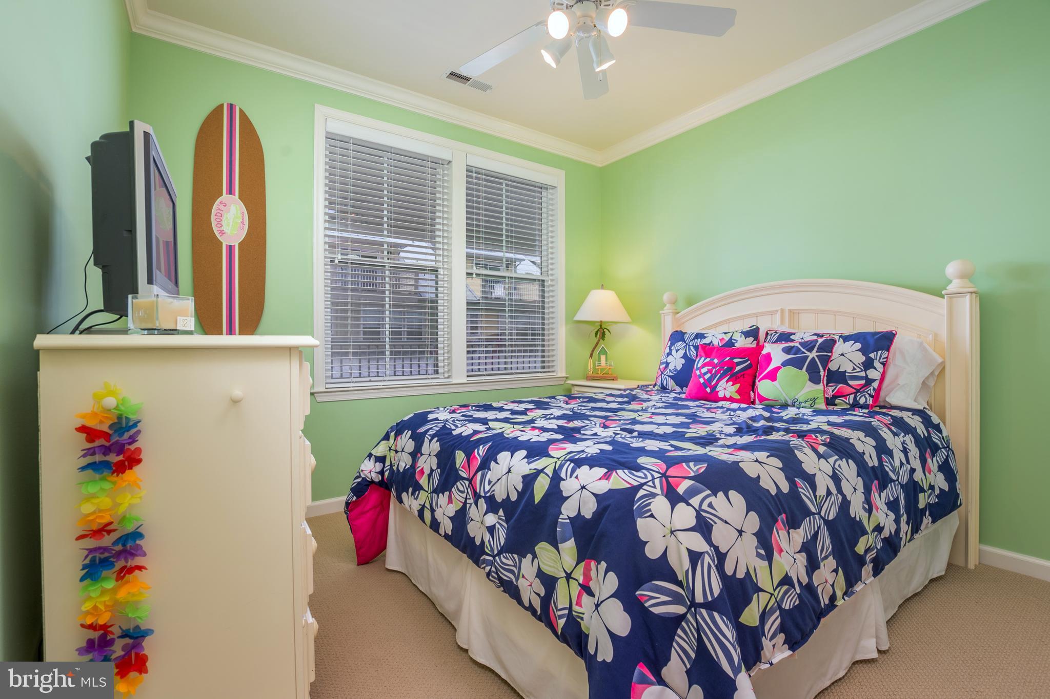 SUNSET ISLAND - Residential