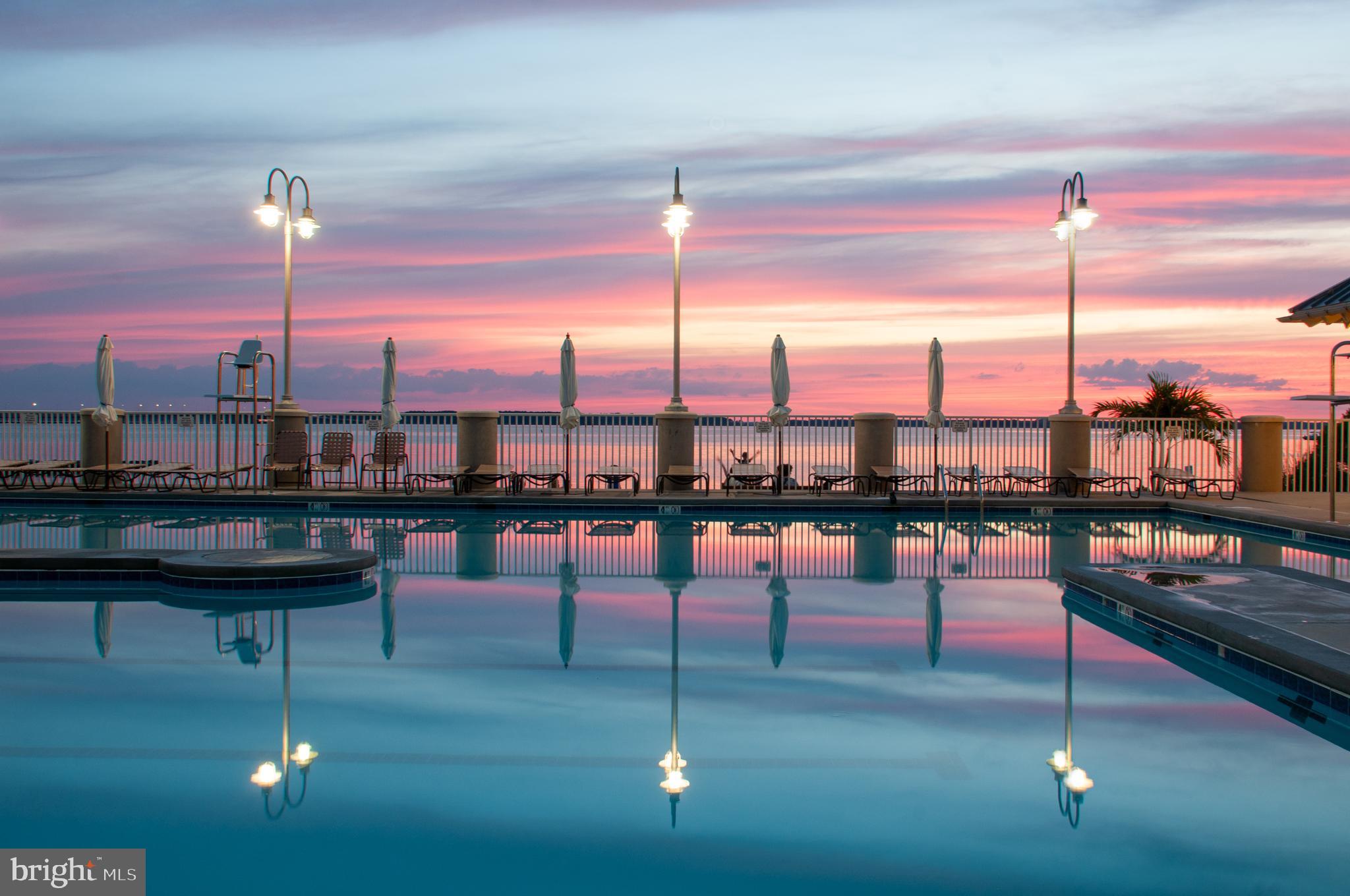 SUNSET ISLAND - Residential