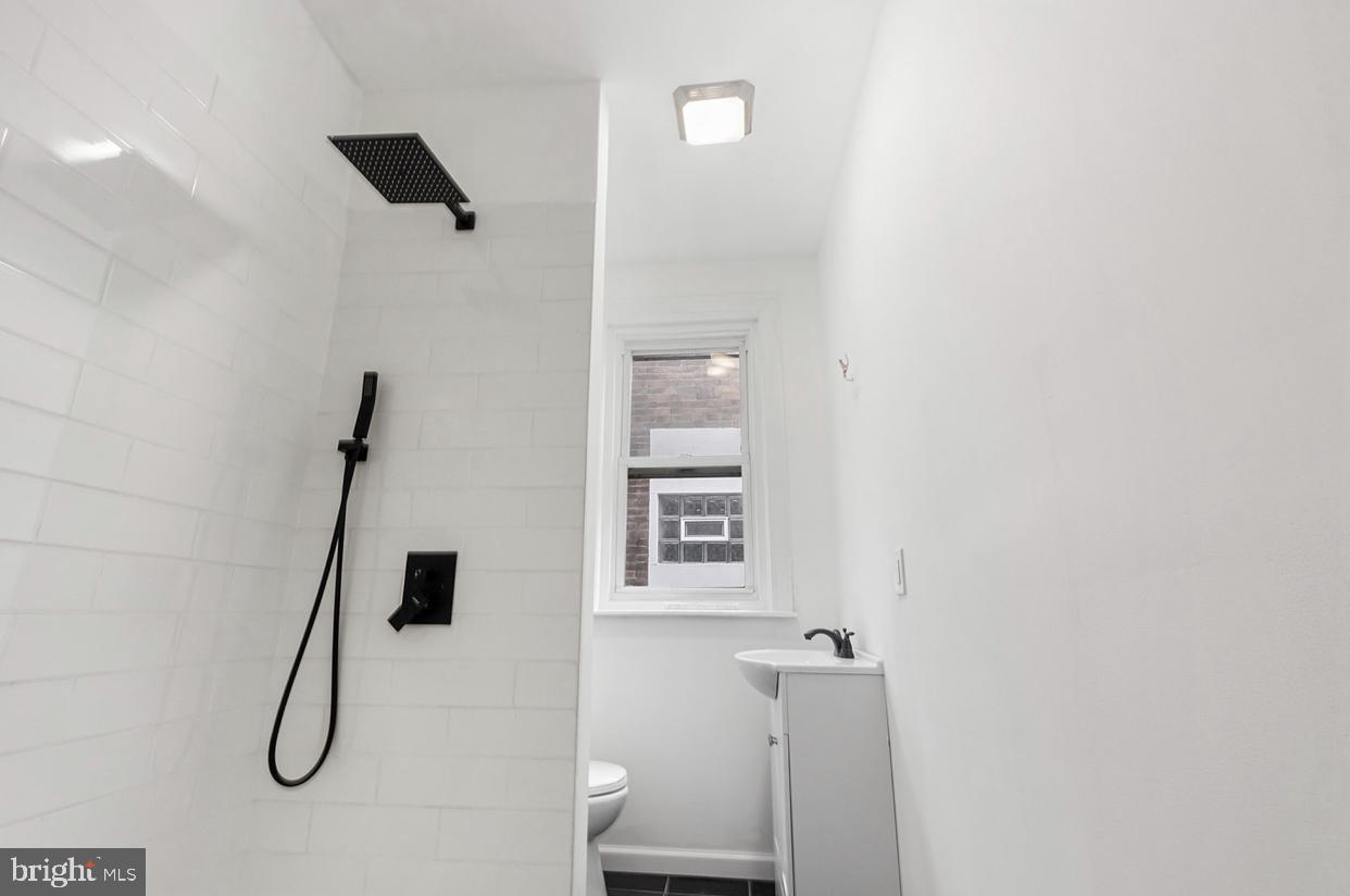 6011 CATHARINE STREET 2