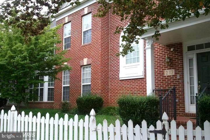 213 WATKINS POND BOULEVARD