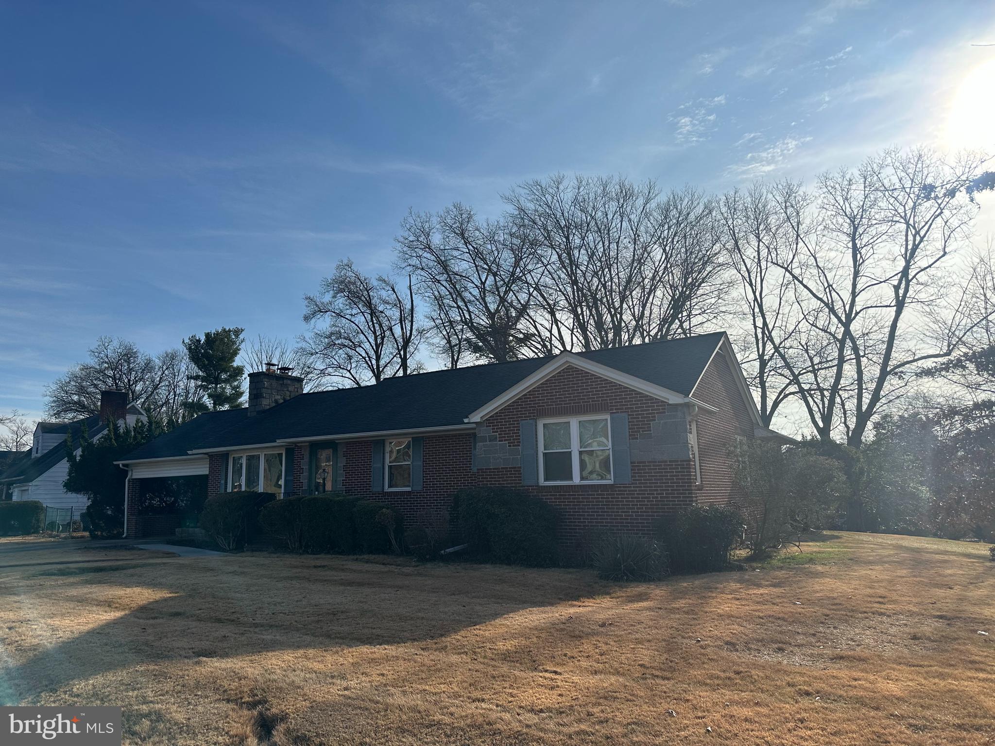 BURKLEY MANOR - Residential