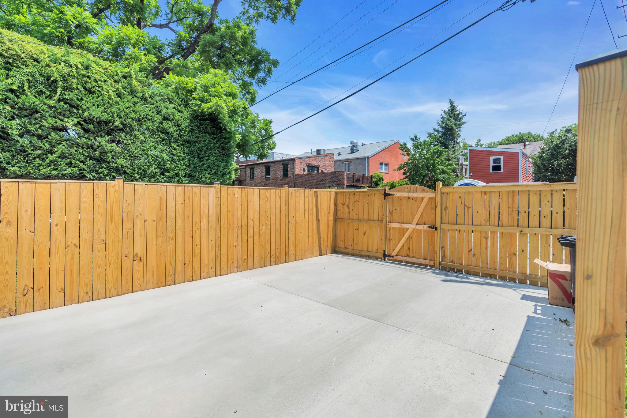 ALEXANDRIA - Residential