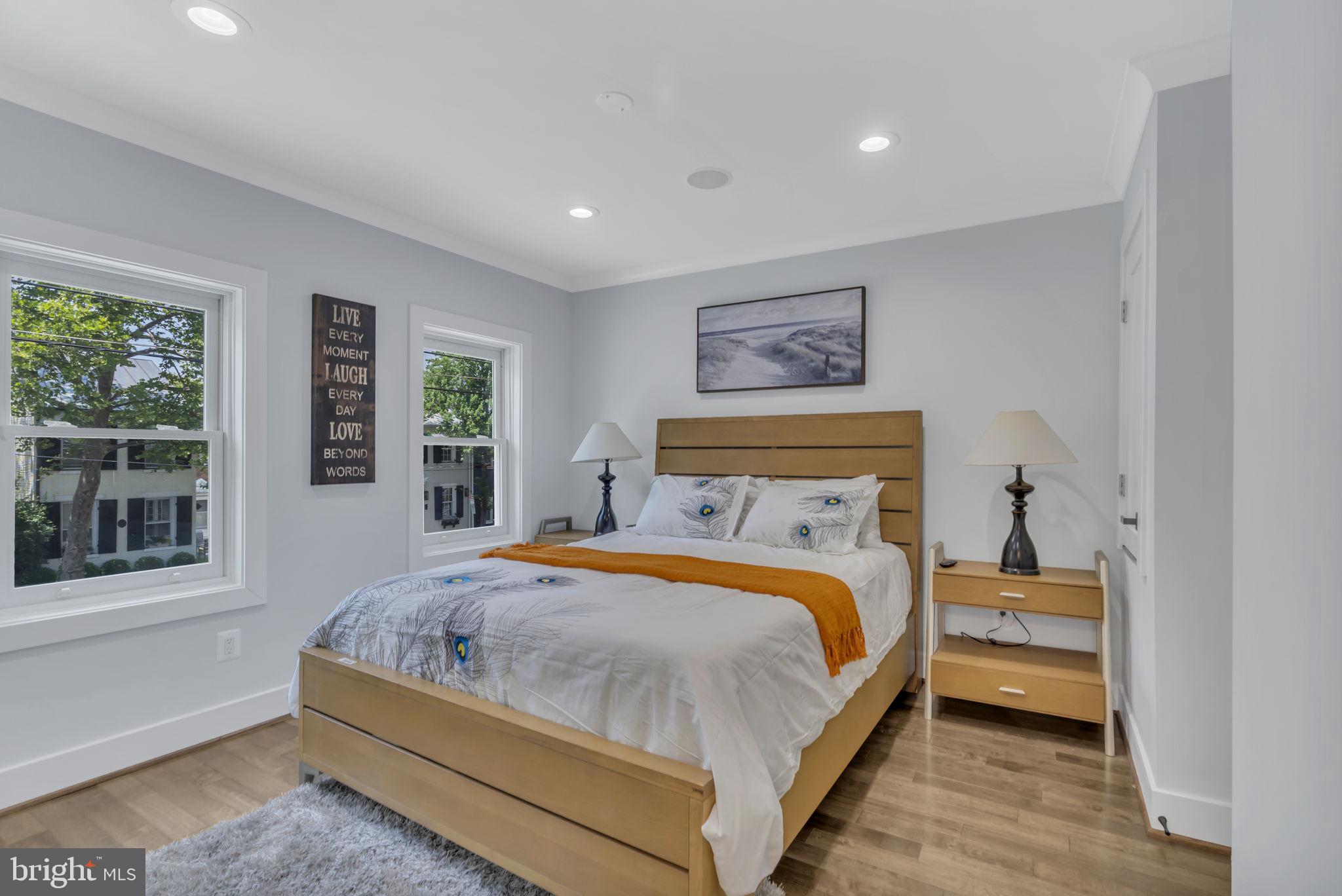 ALEXANDRIA - Residential