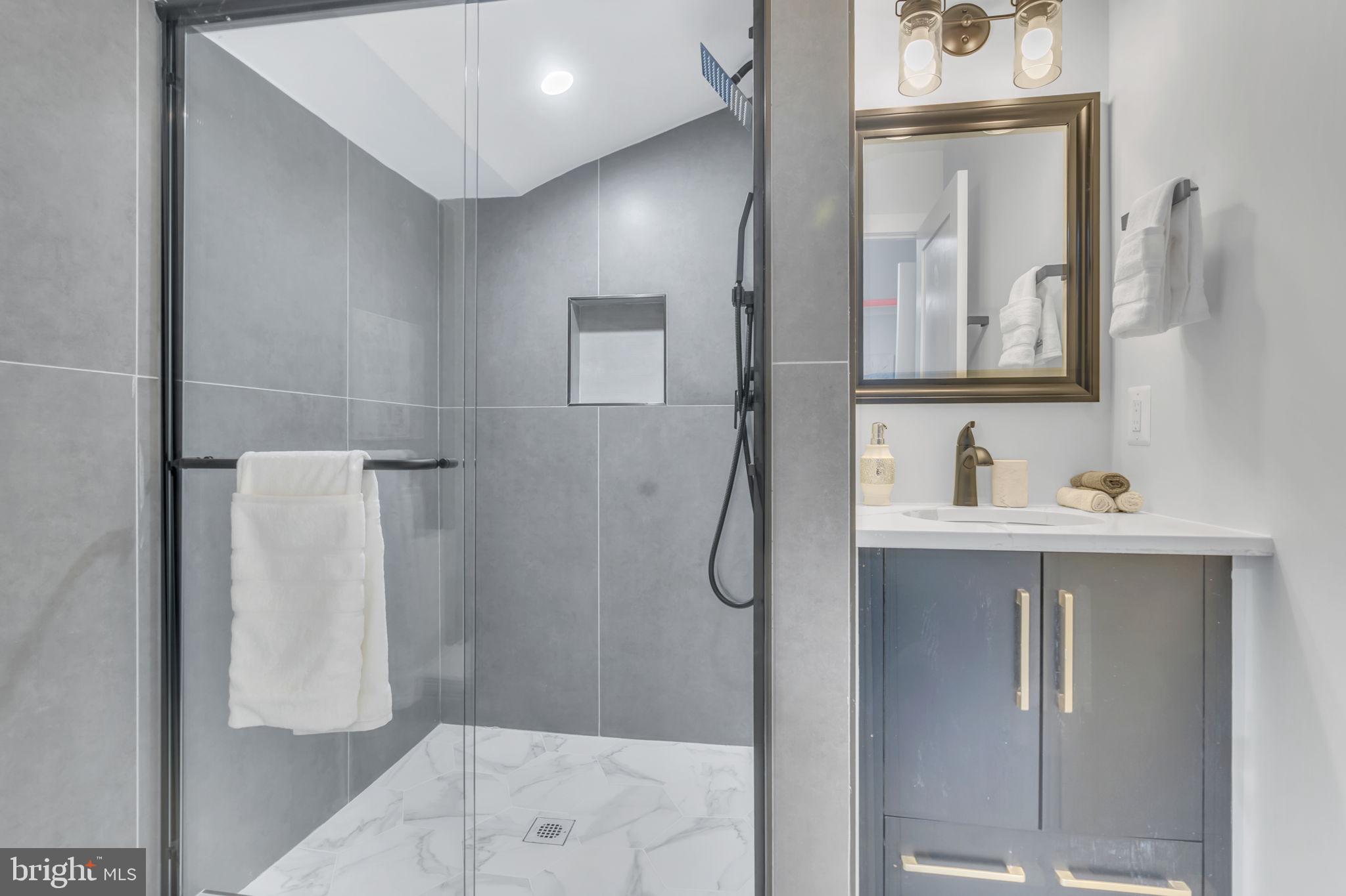 ALEXANDRIA - Residential