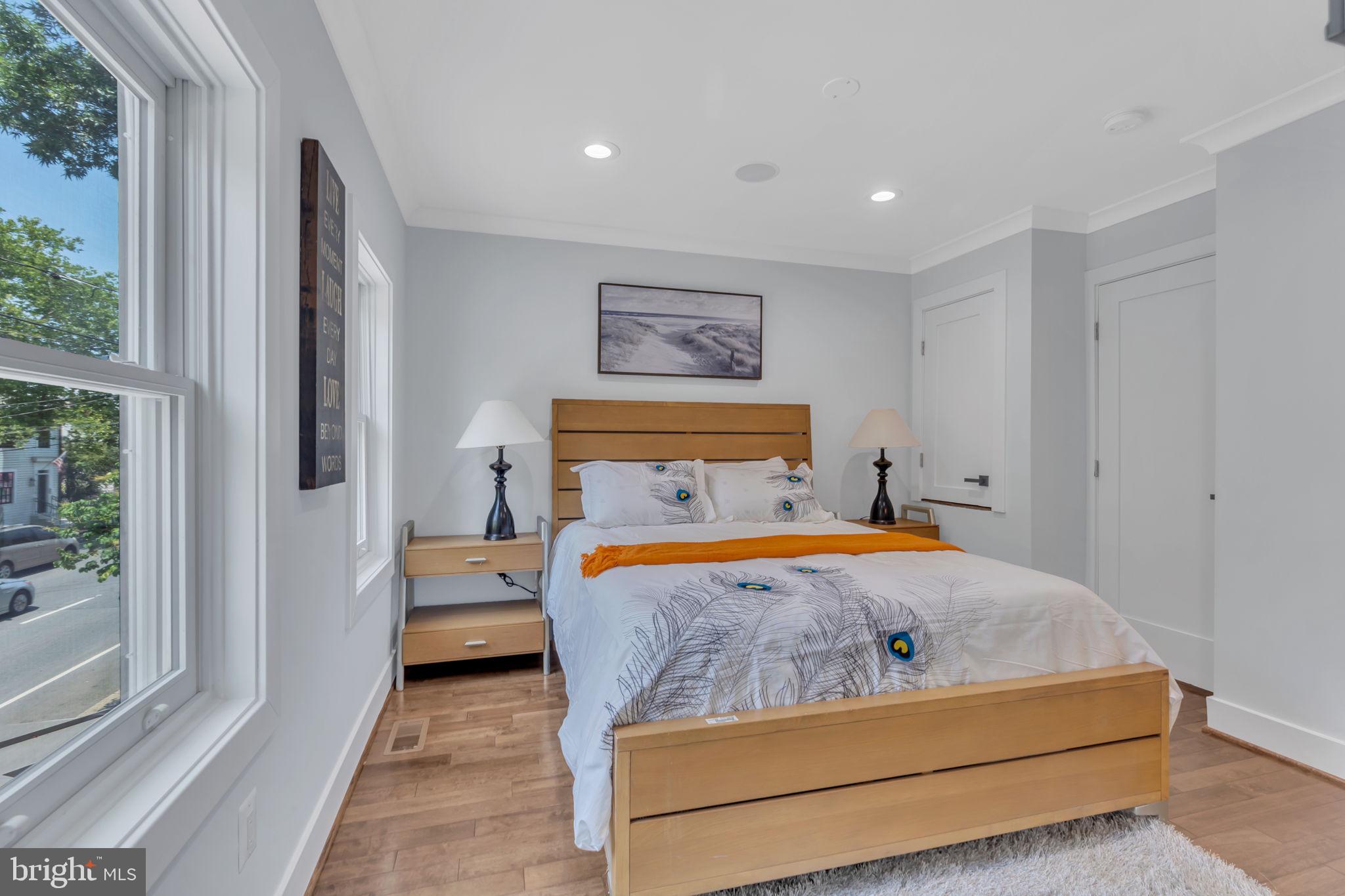 ALEXANDRIA - Residential