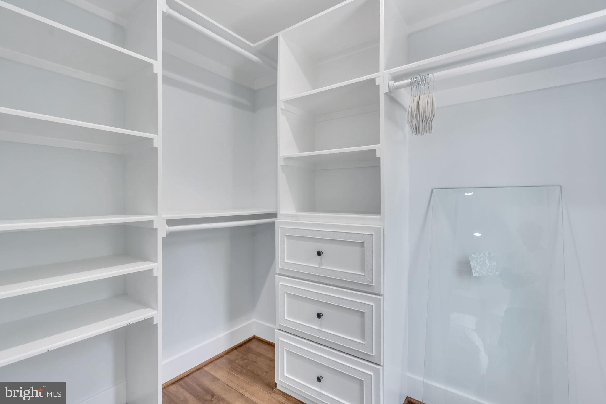 ALEXANDRIA - Residential