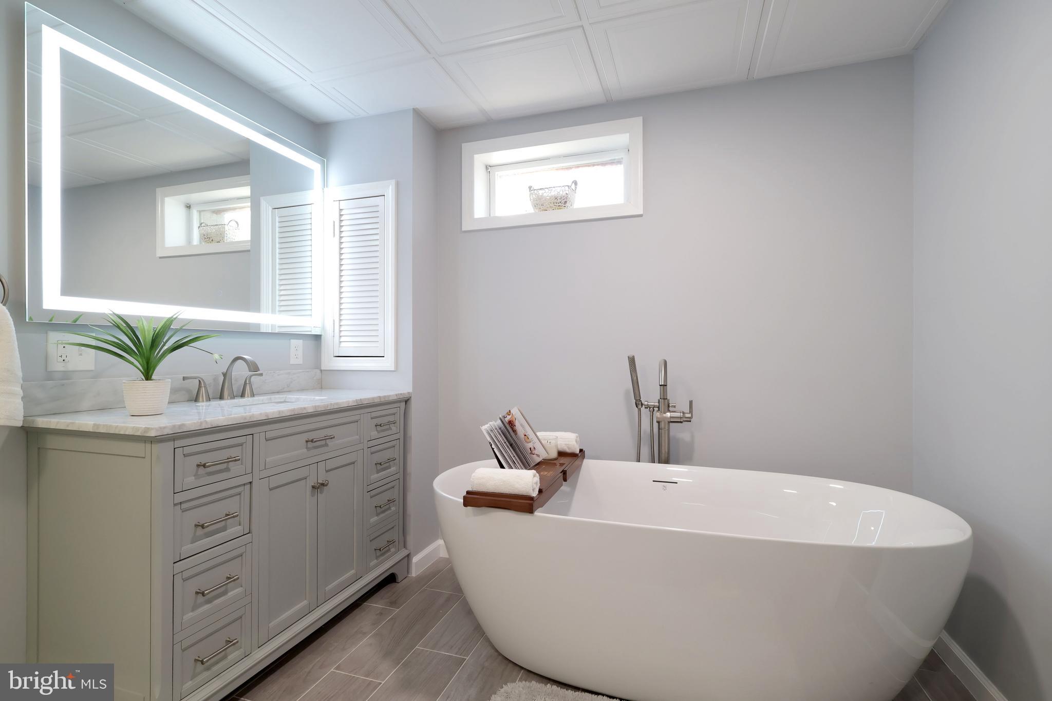 VALLEY VISTA - Residential