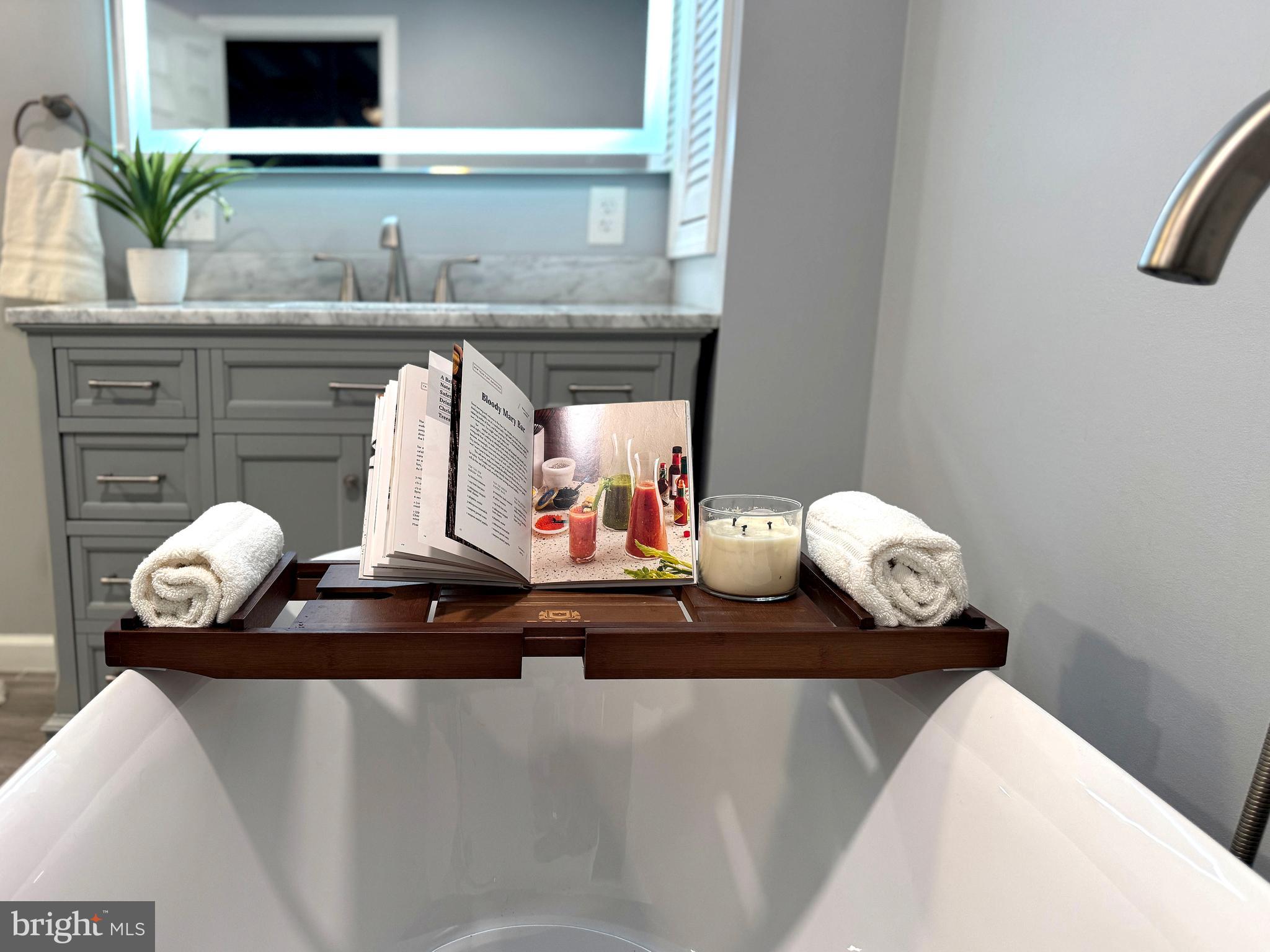 VALLEY VISTA - Residential