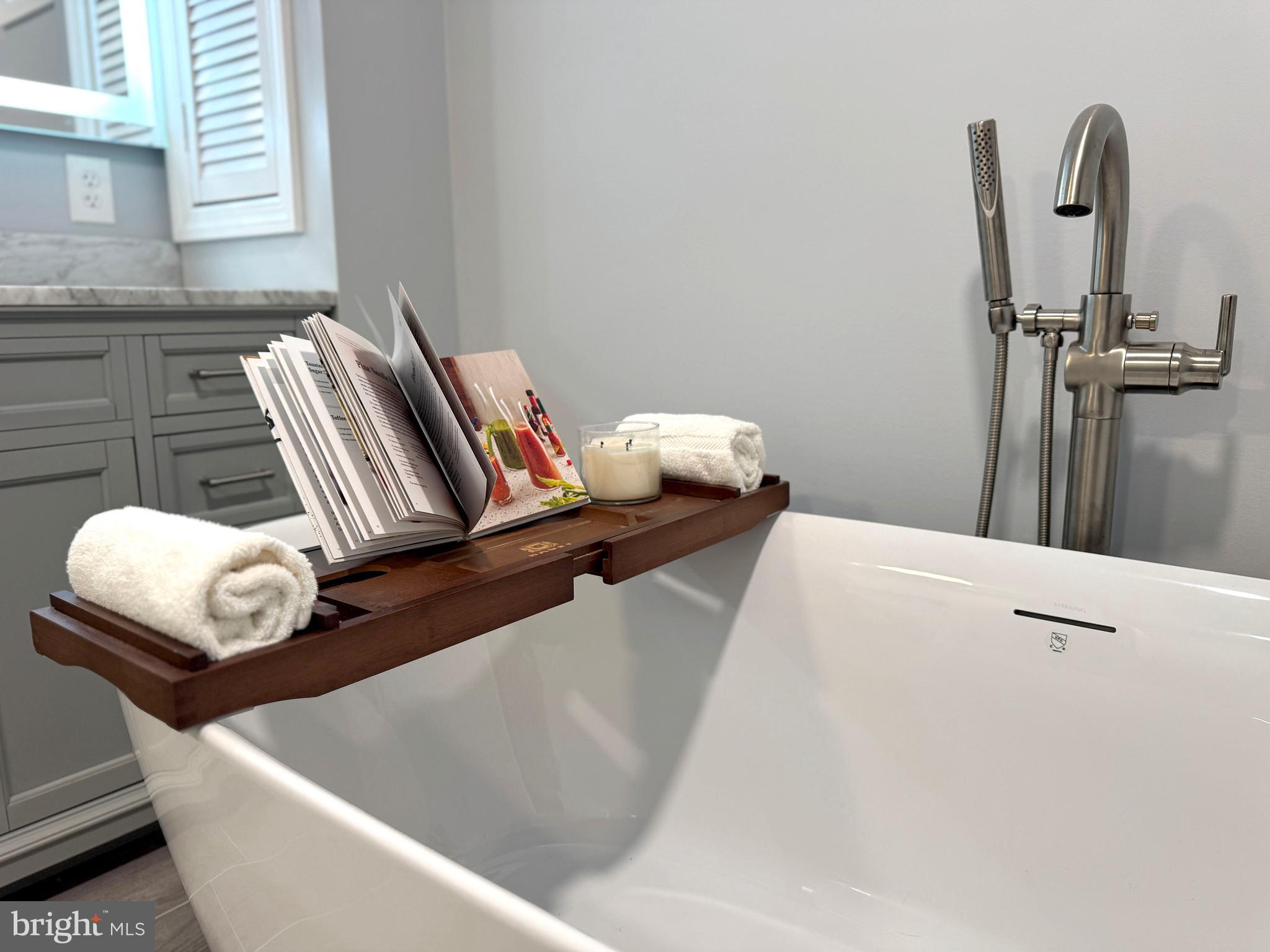 VALLEY VISTA - Residential