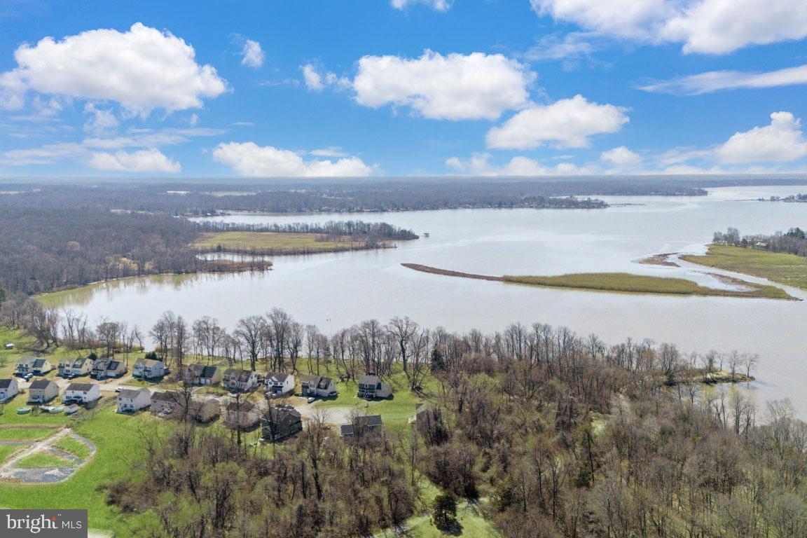 KENSINGTON COURTS - Residential