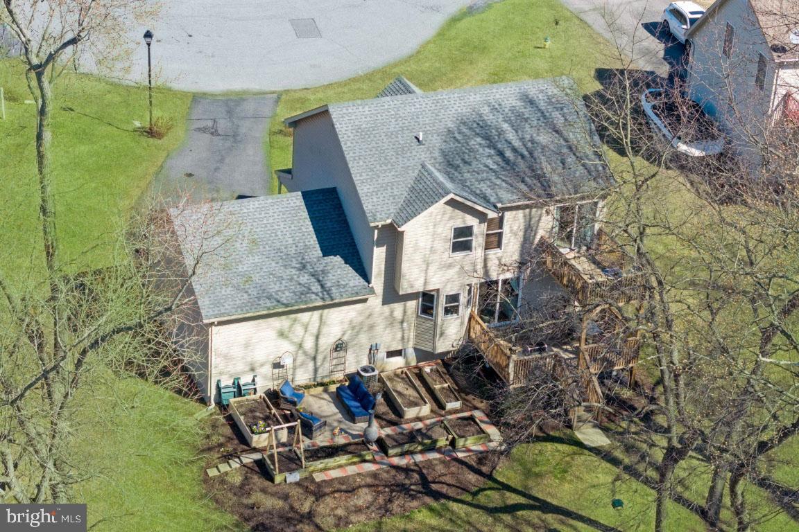 KENSINGTON COURTS - Residential