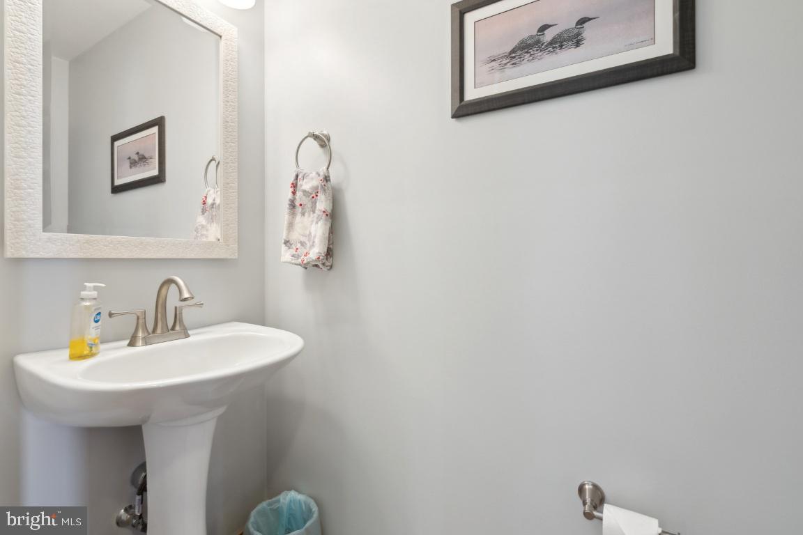 KENSINGTON COURTS - Residential