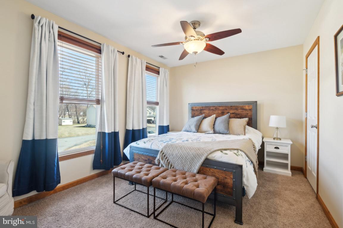 KENSINGTON COURTS - Residential