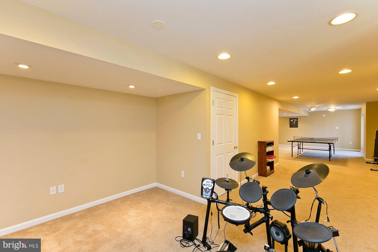 CHIMNEY HILL ESTATES - Residential