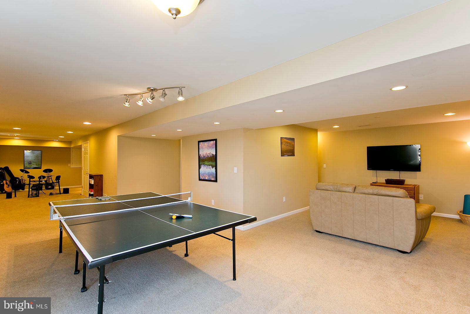 CHIMNEY HILL ESTATES - Residential