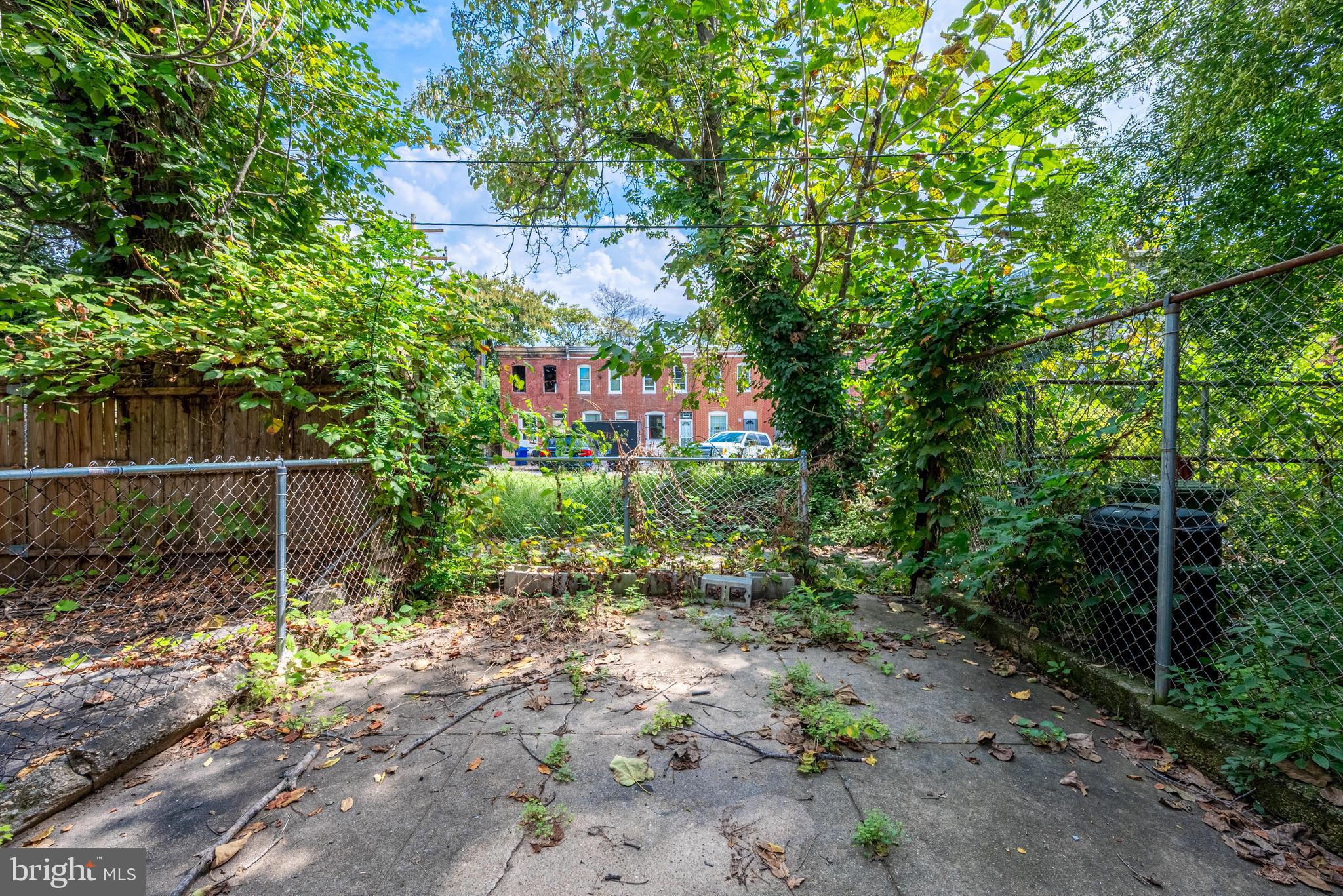 BROADWAY EAST - Residential