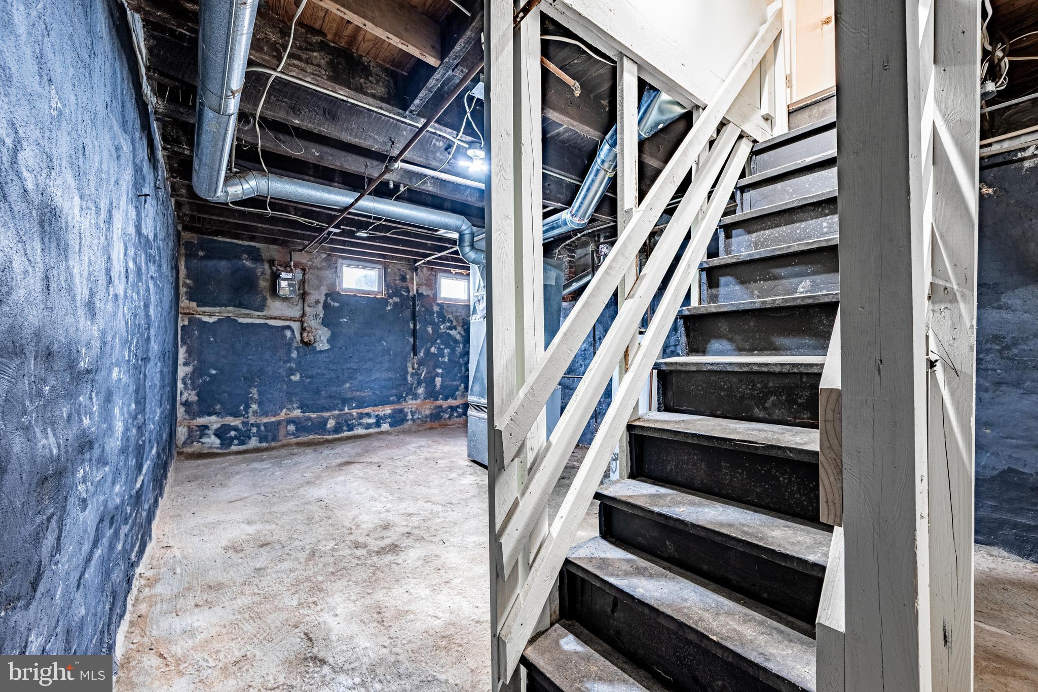 BROADWAY EAST - Residential