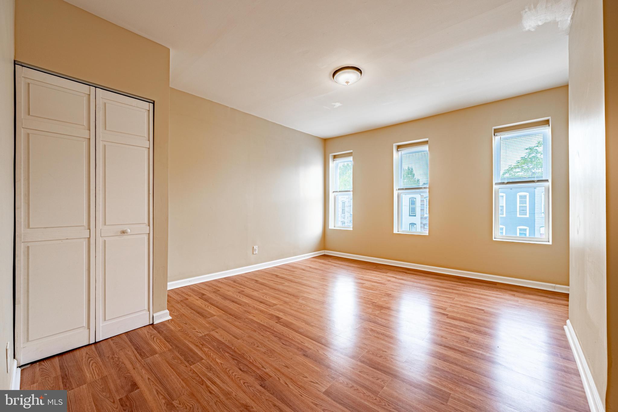 BROADWAY EAST - Residential