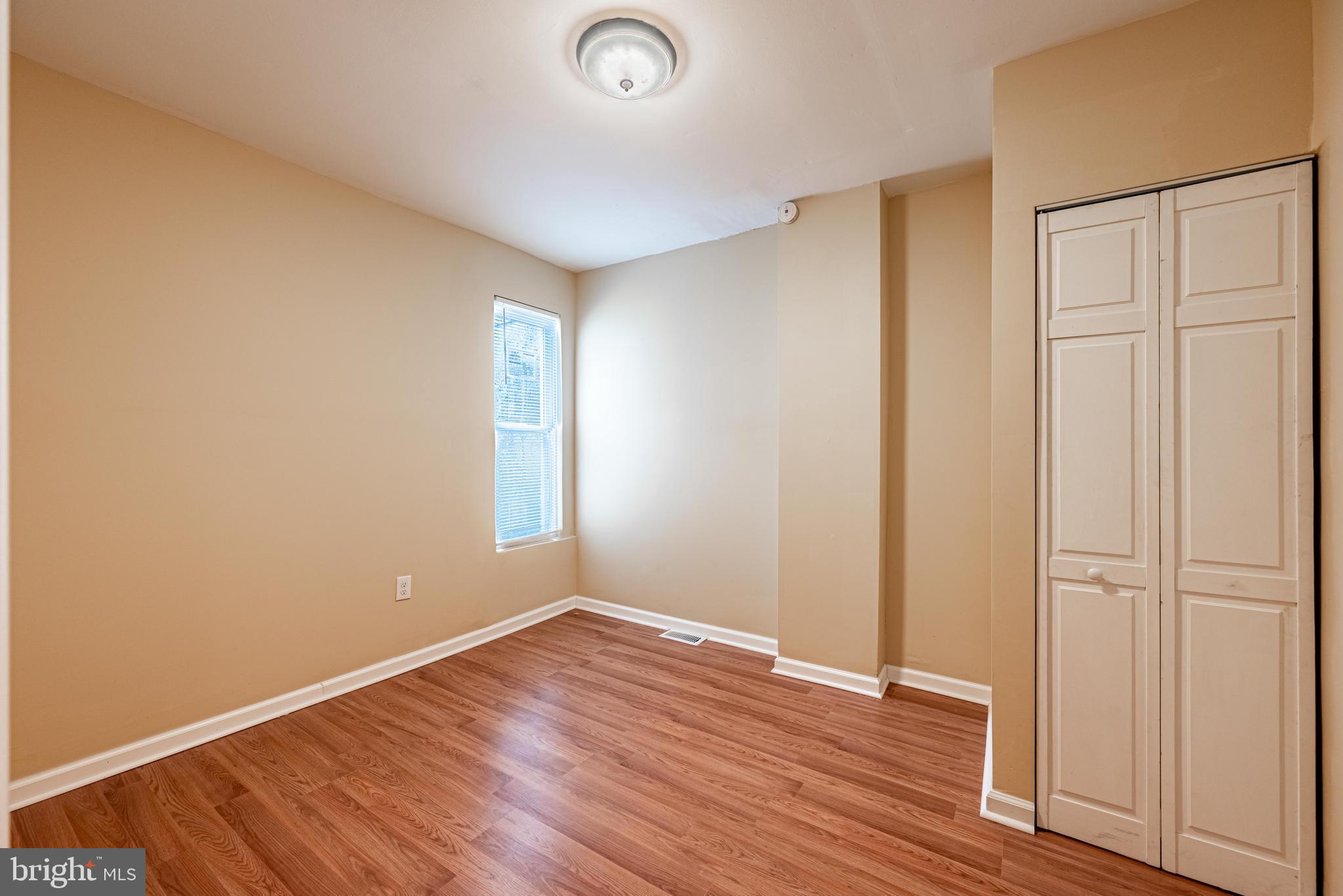 BROADWAY EAST - Residential