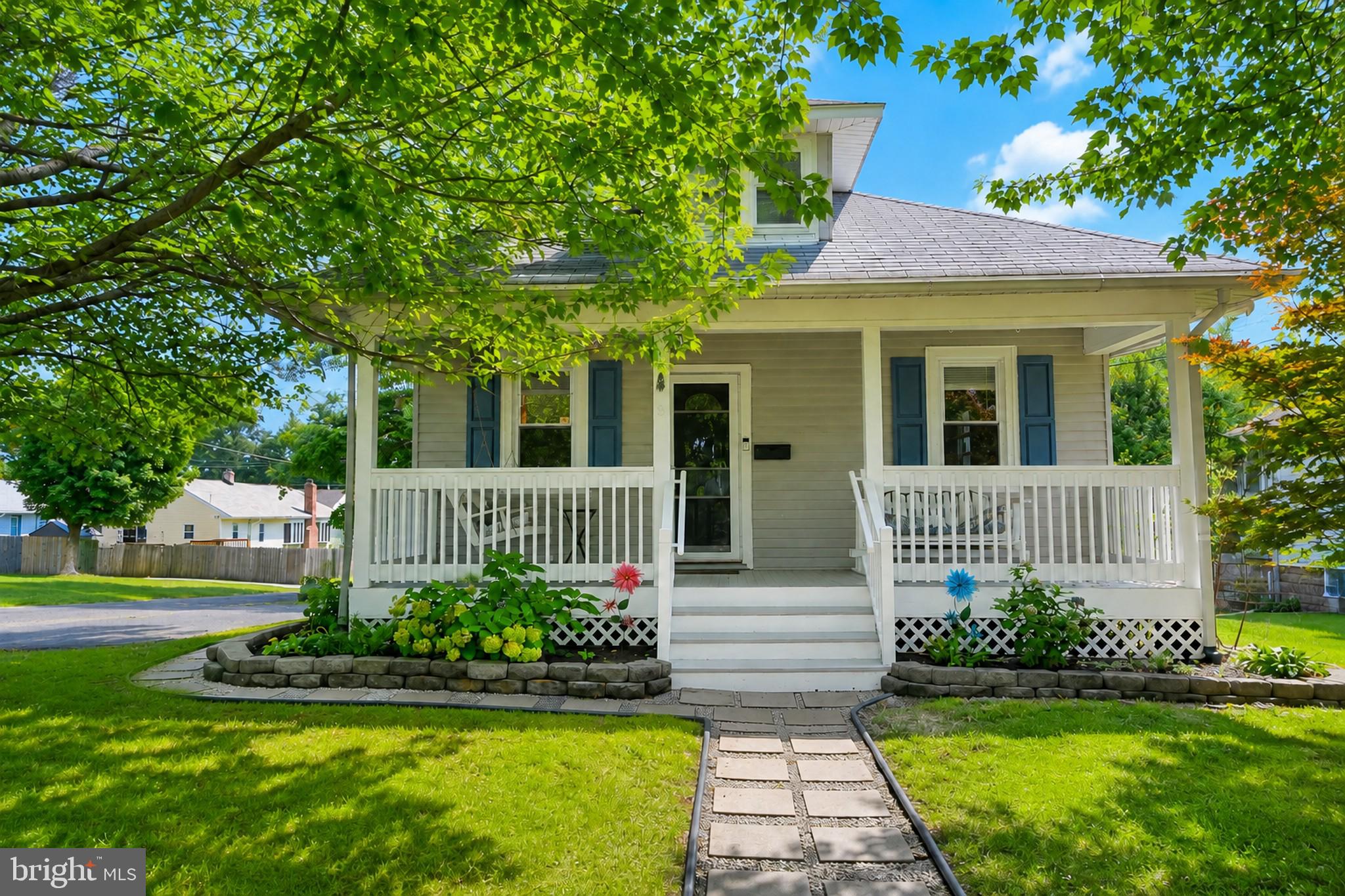 103 S CEDAR AVENUE