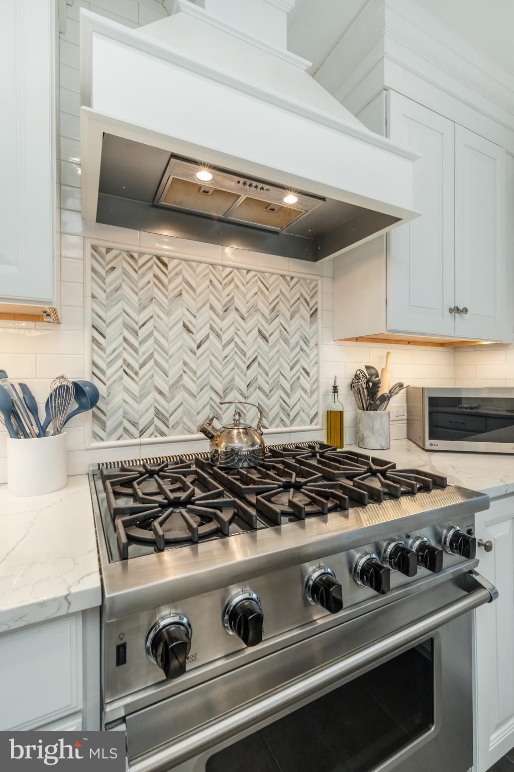 BRYN MAWR - Residential