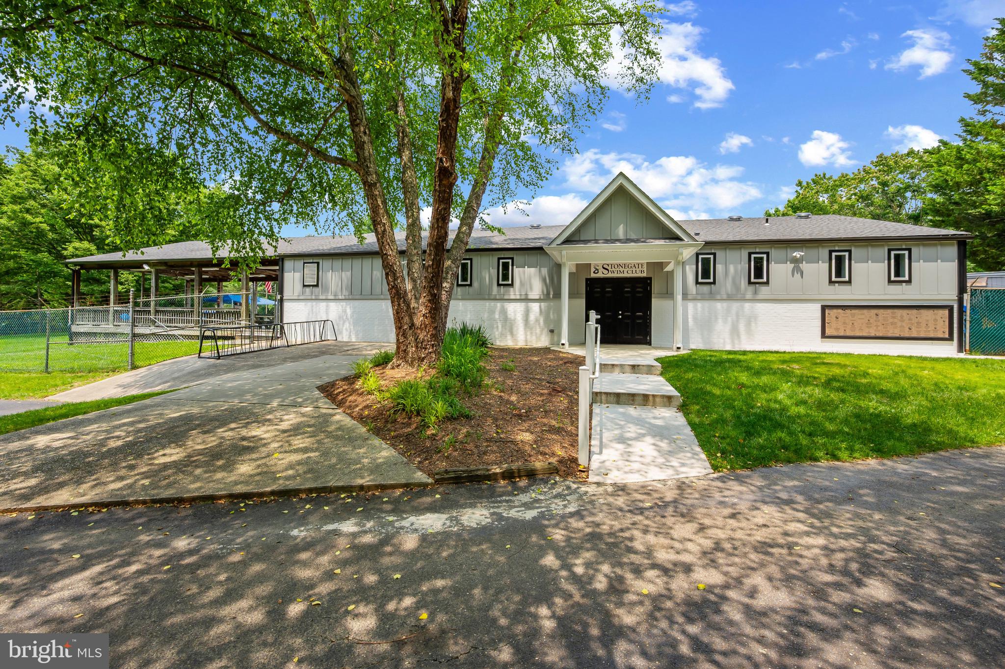 STONEGATE - Residential