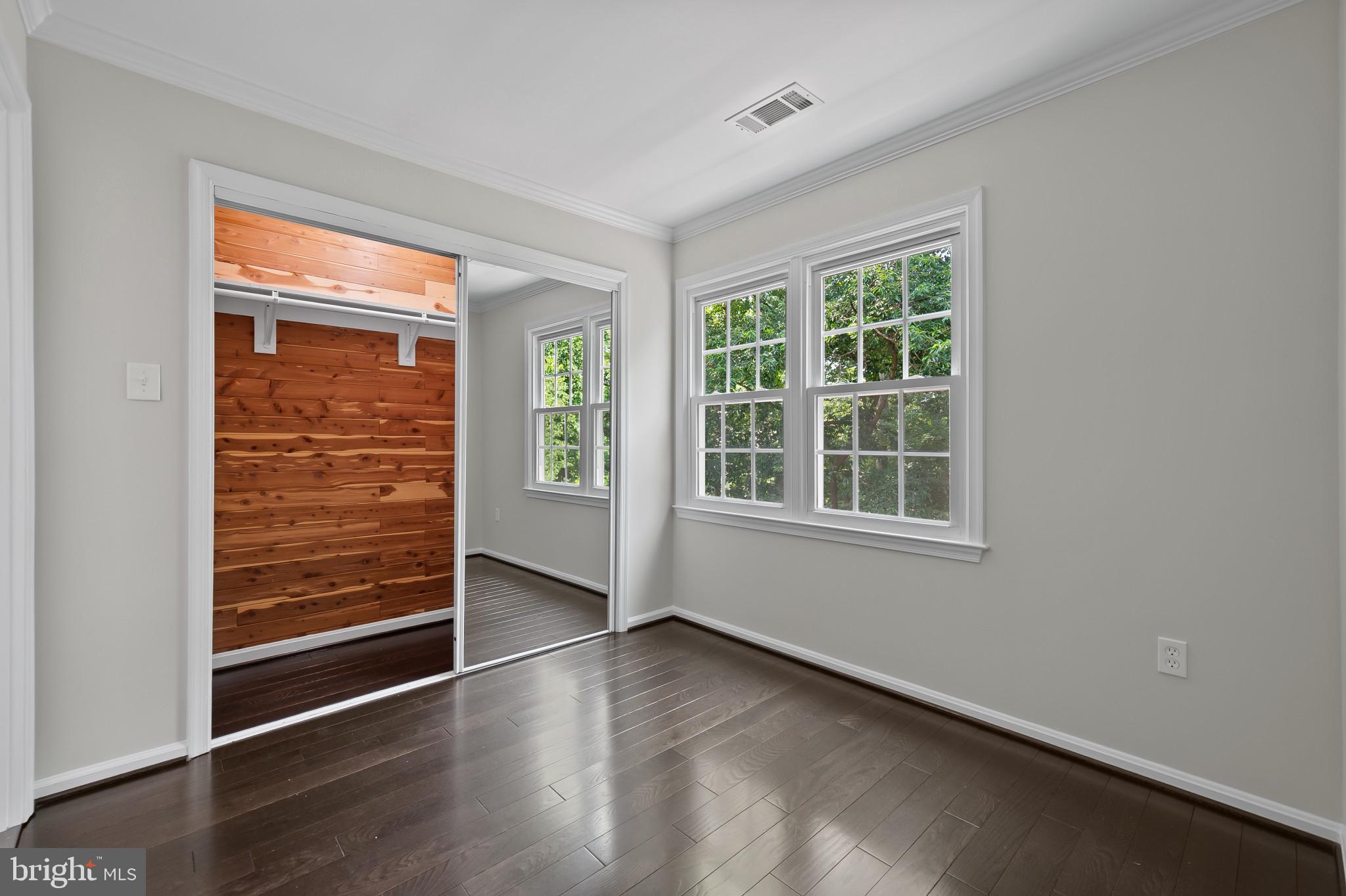 STONEGATE - Residential