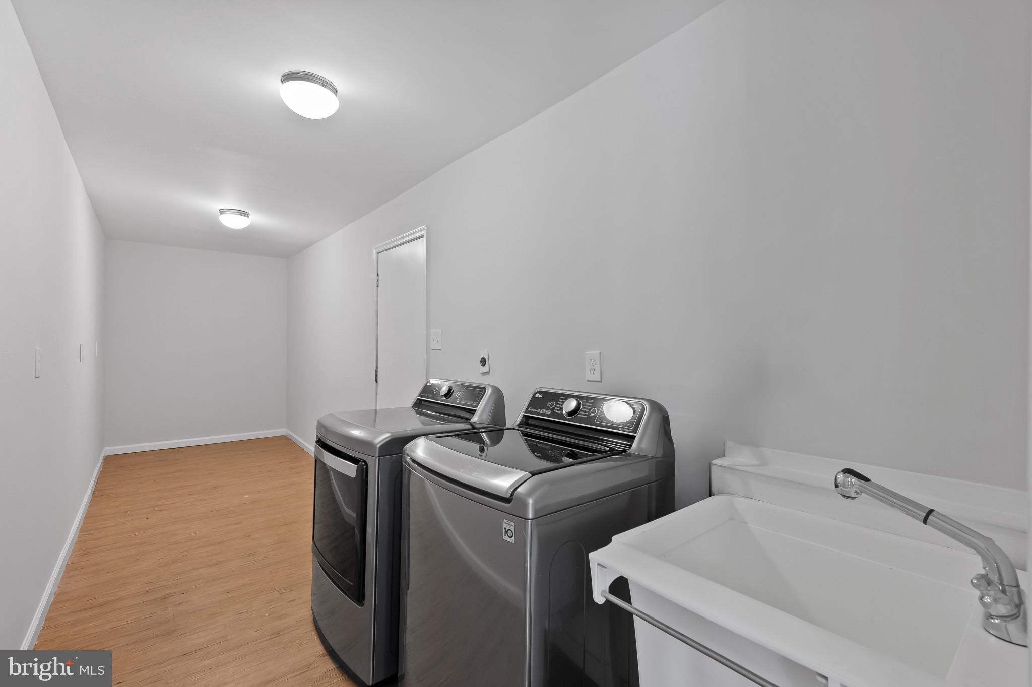 STONEGATE - Residential