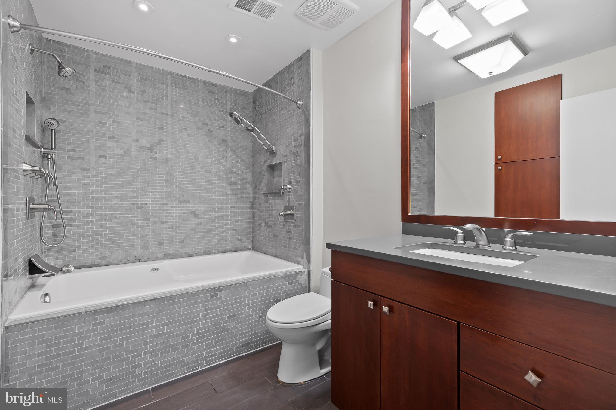 STONEGATE - Residential