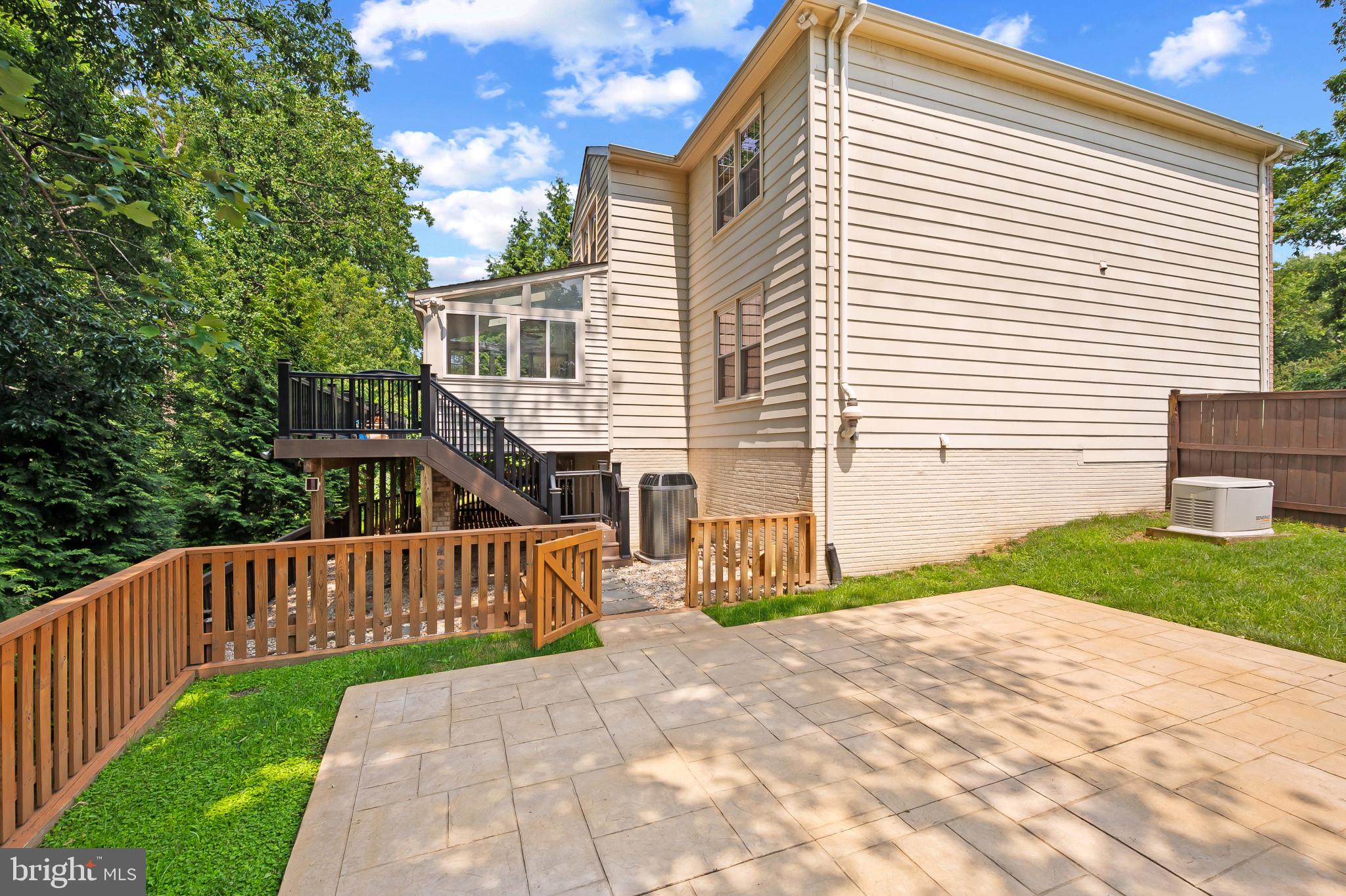 STONEGATE - Residential