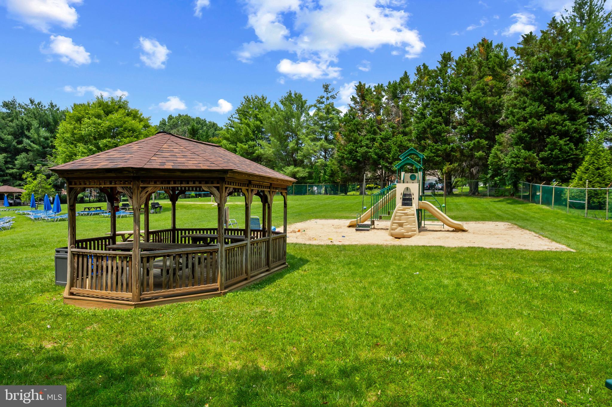 STONEGATE - Residential