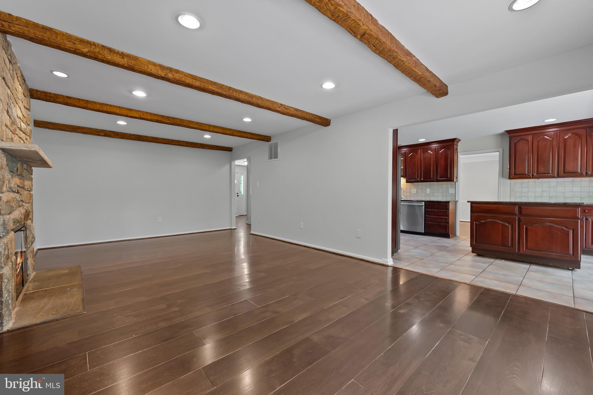 STONEGATE - Residential