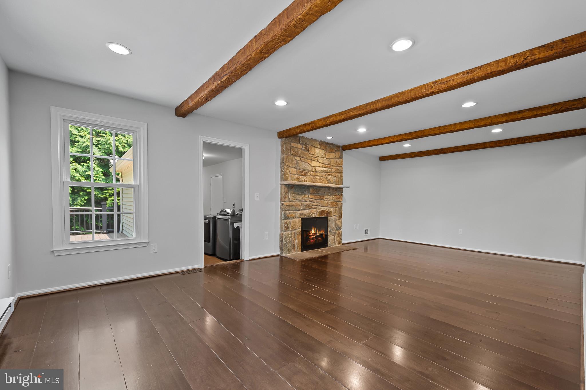 STONEGATE - Residential