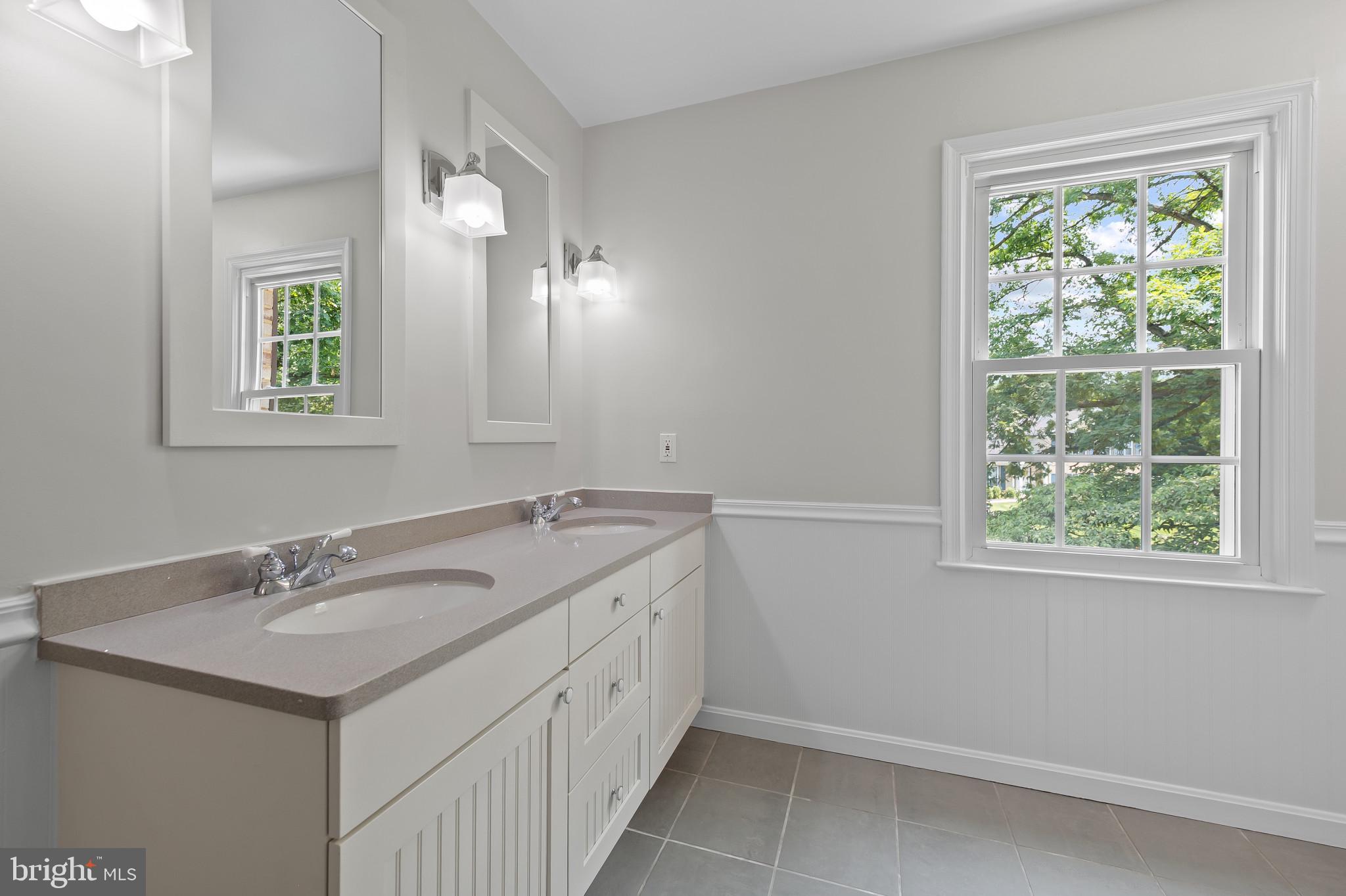 STONEGATE - Residential