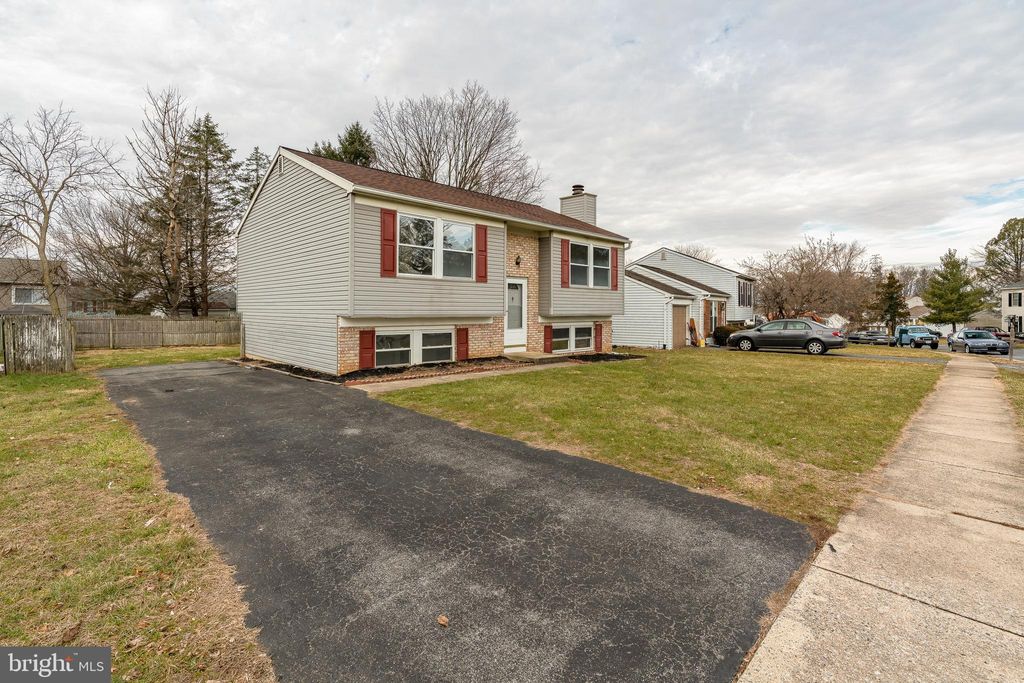 Photo of 140 PULTE RD, LANCASTER, PA 17601 (MLS # PALA2029598)