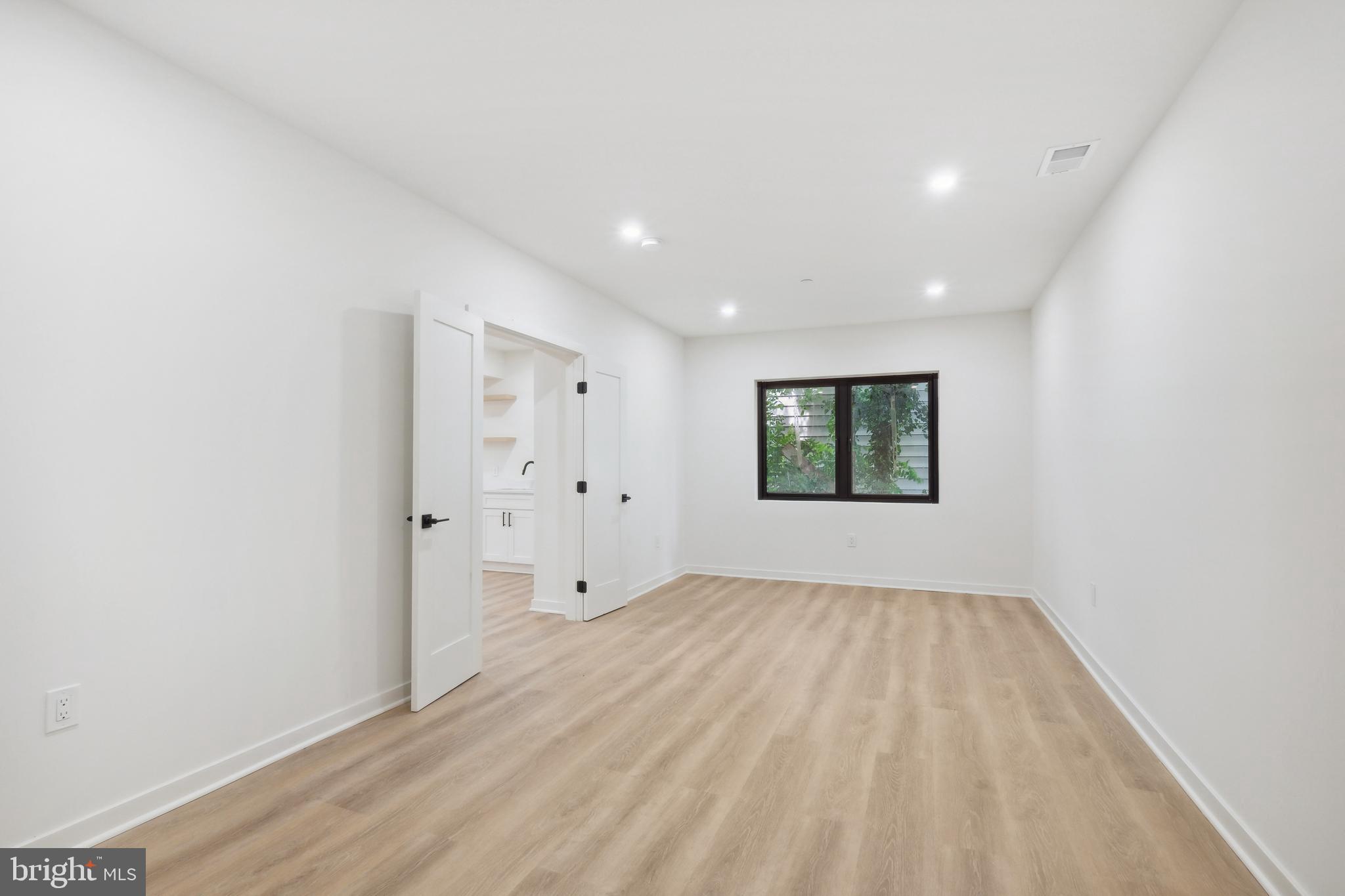 KENSINGTON TERRACE - Residential