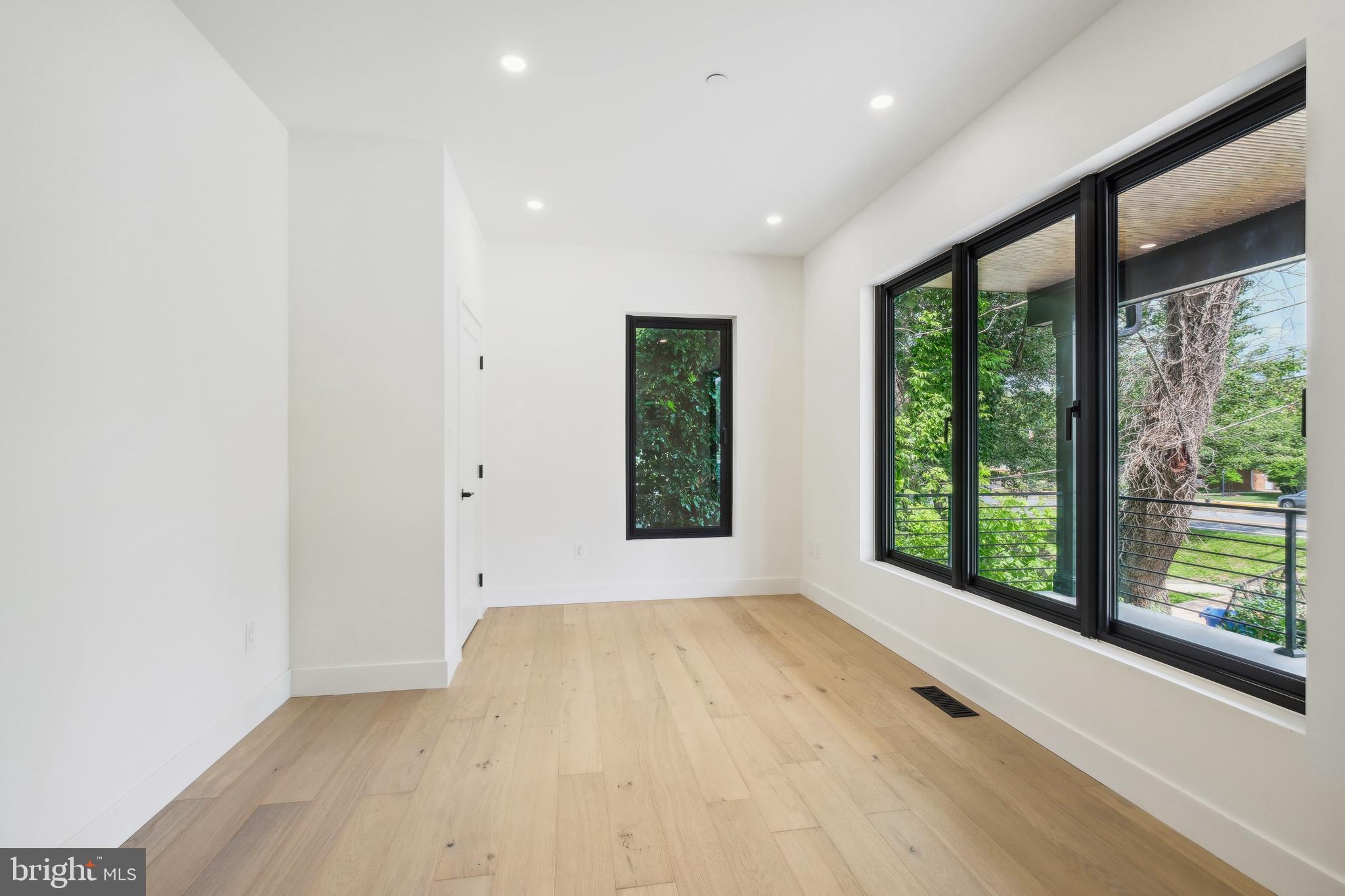 KENSINGTON TERRACE - Residential