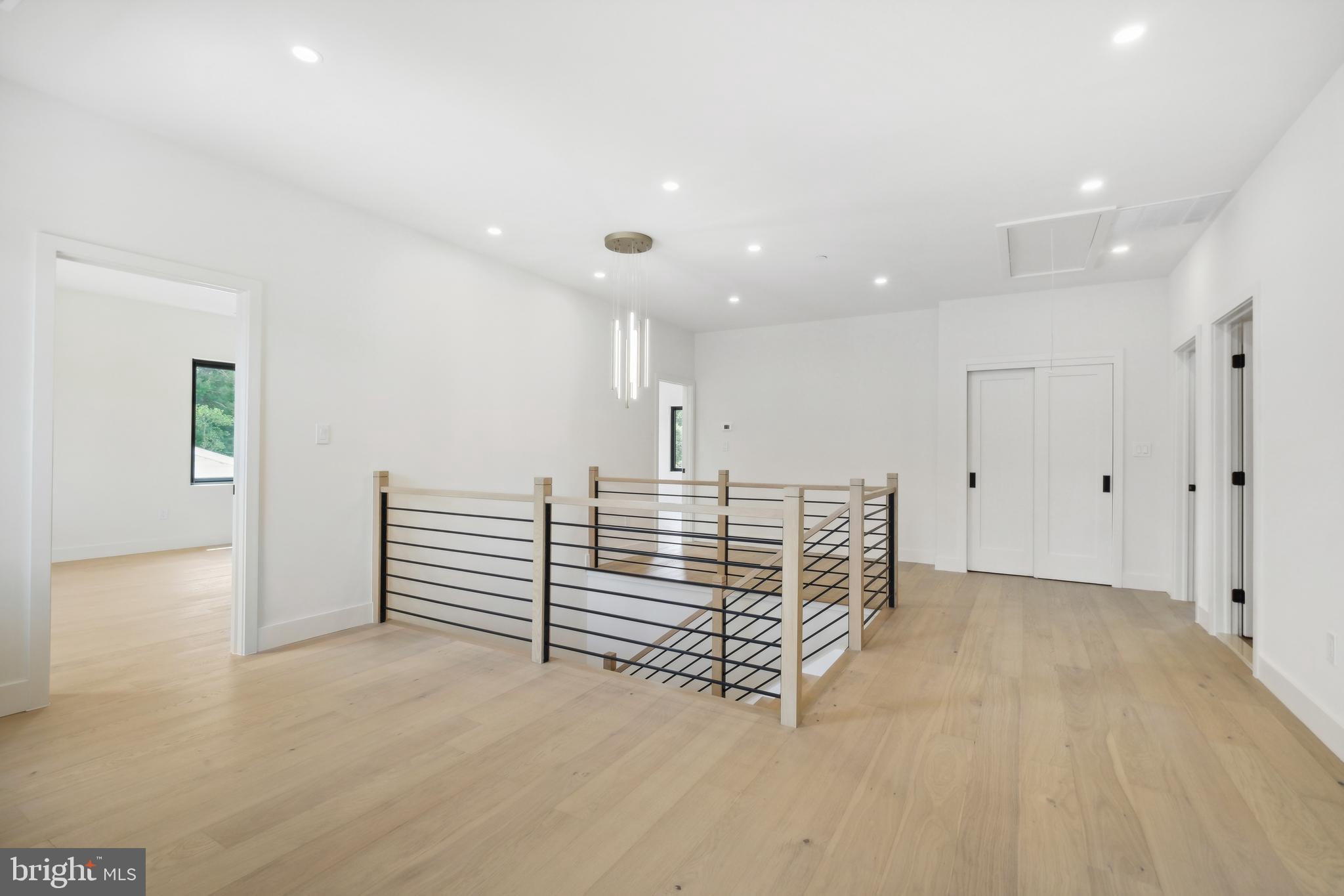 KENSINGTON TERRACE - Residential