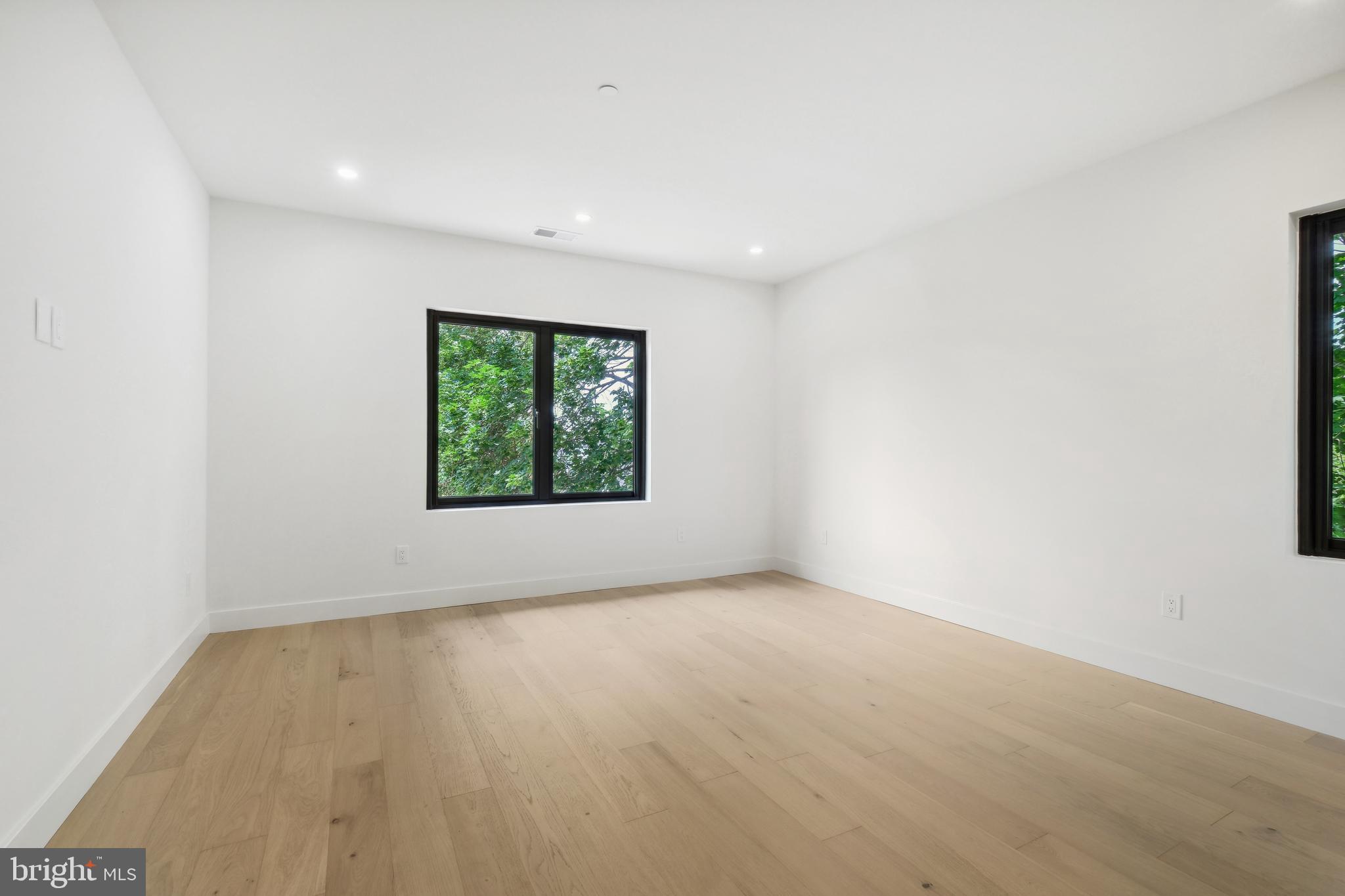 KENSINGTON TERRACE - Residential