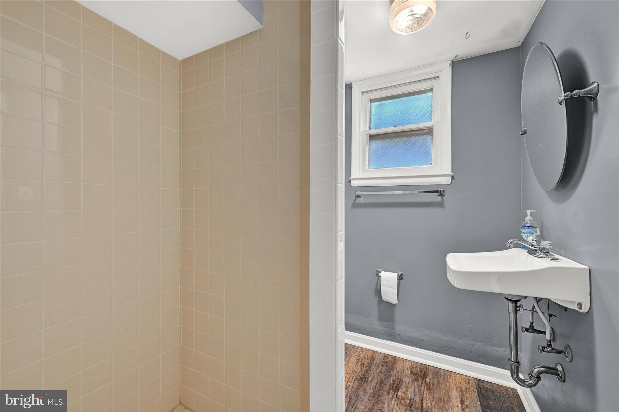 COLONY RIDGE - Residential Lease