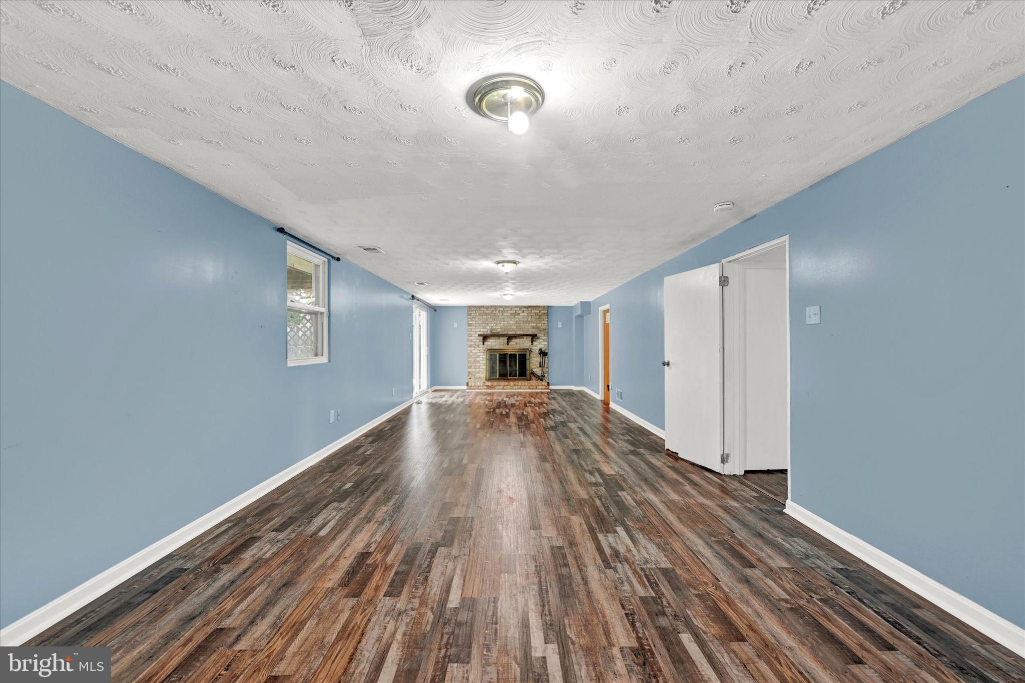 COLONY RIDGE - Residential Lease