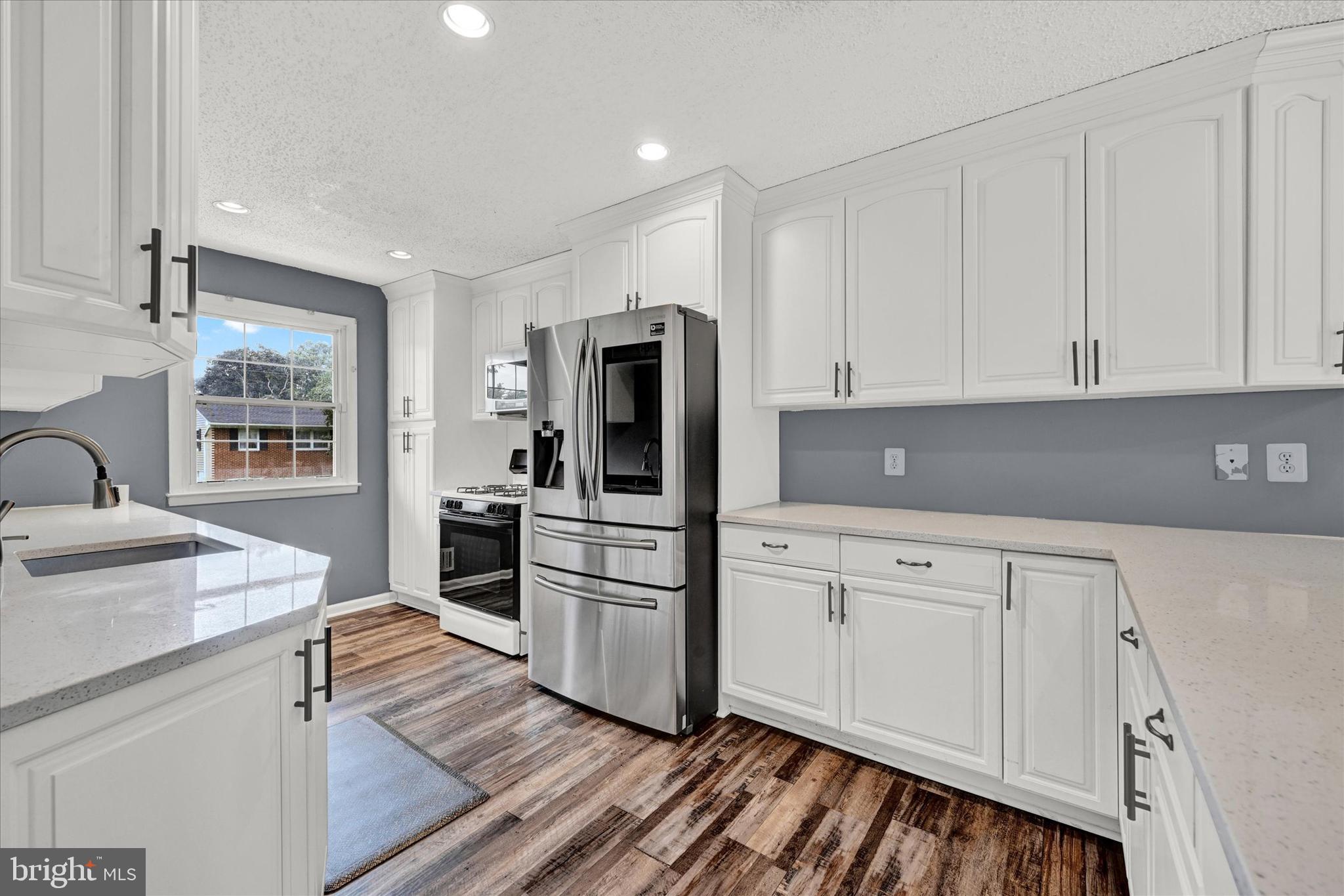 COLONY RIDGE - Residential Lease