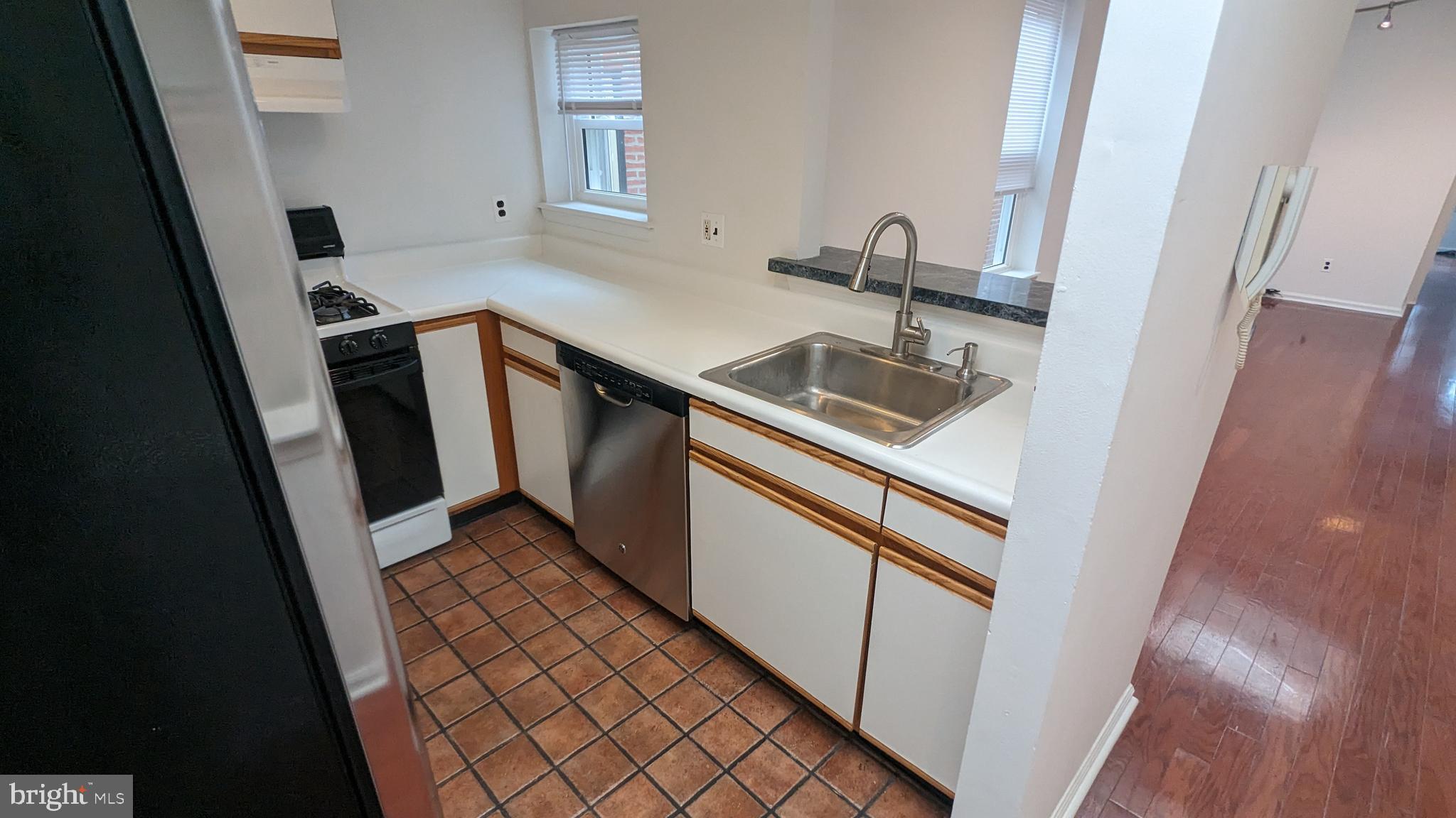 GRADUATE HOSPITAL - Residential Income