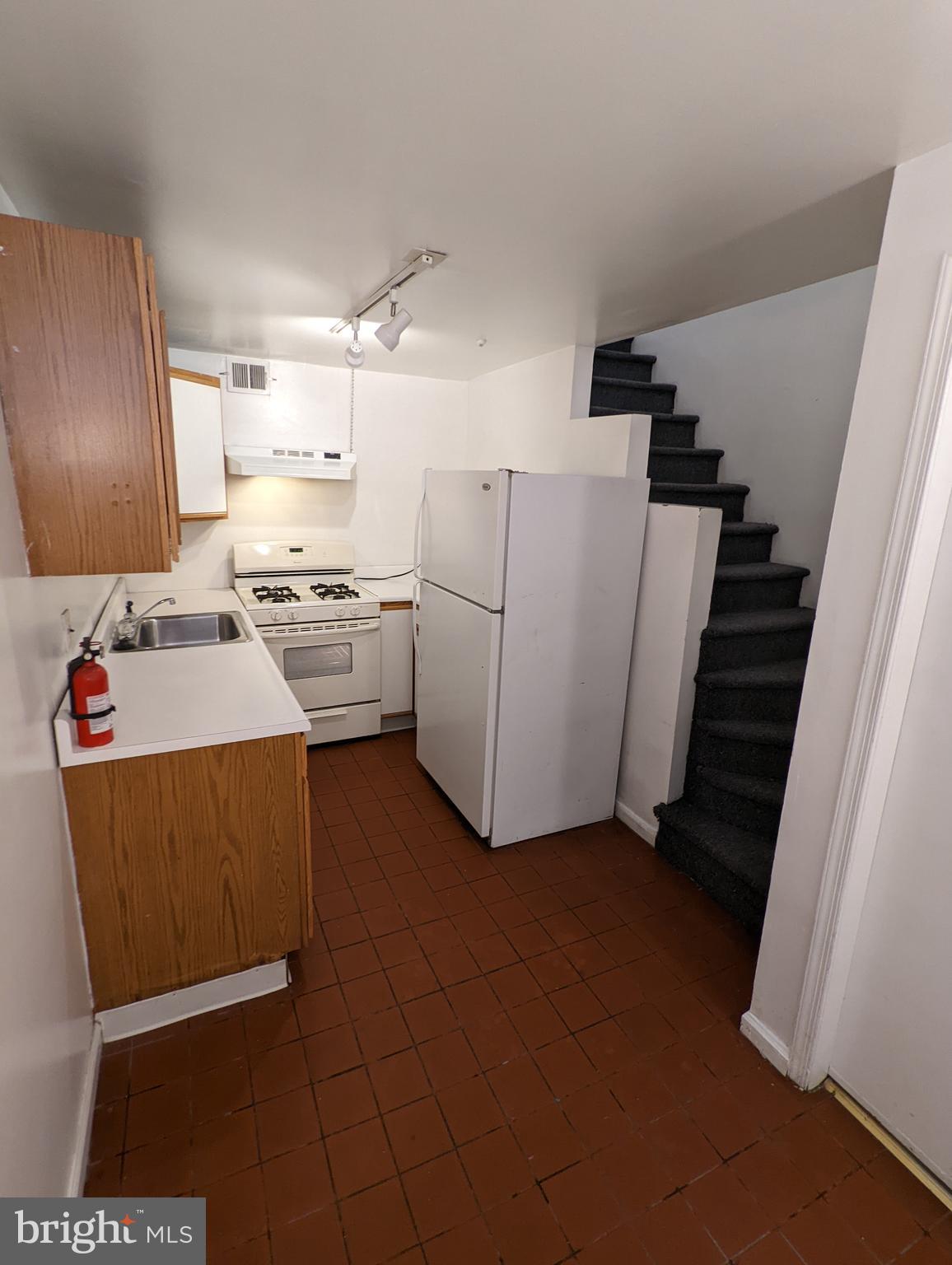 GRADUATE HOSPITAL - Residential Income