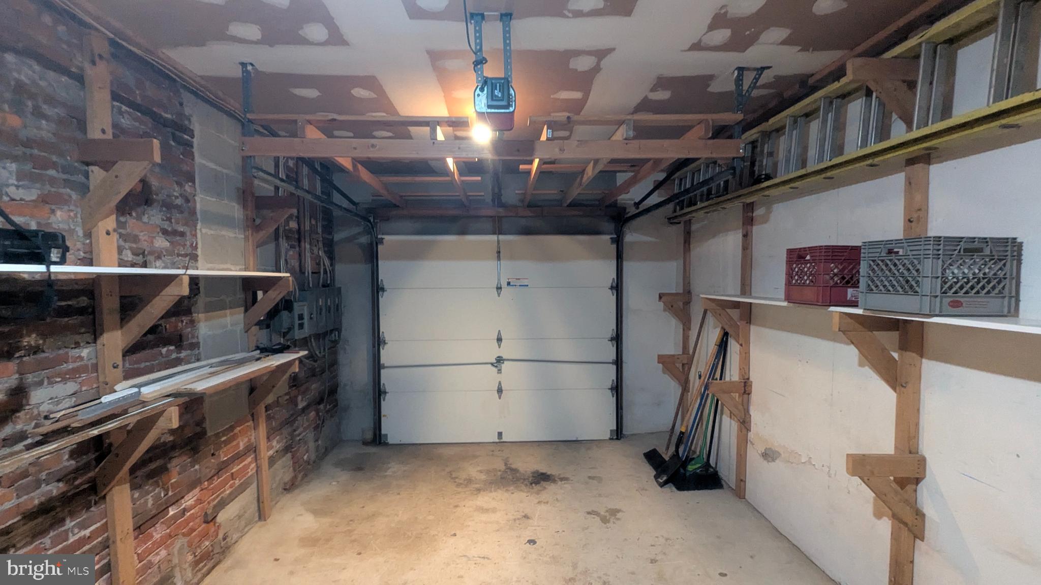 GRADUATE HOSPITAL - Residential Income